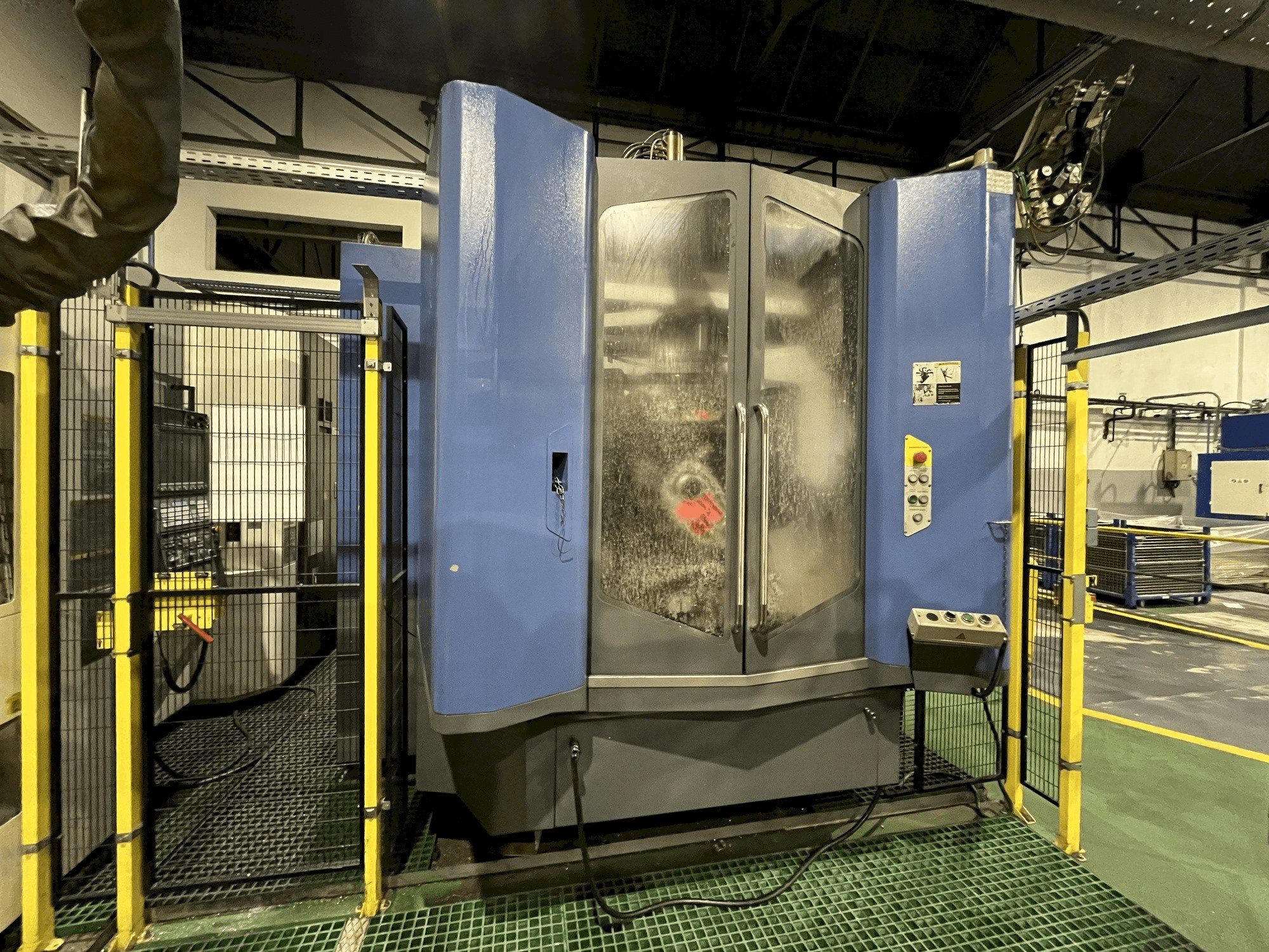 Prikaz stroja Tongtai HA-500II sprijeda