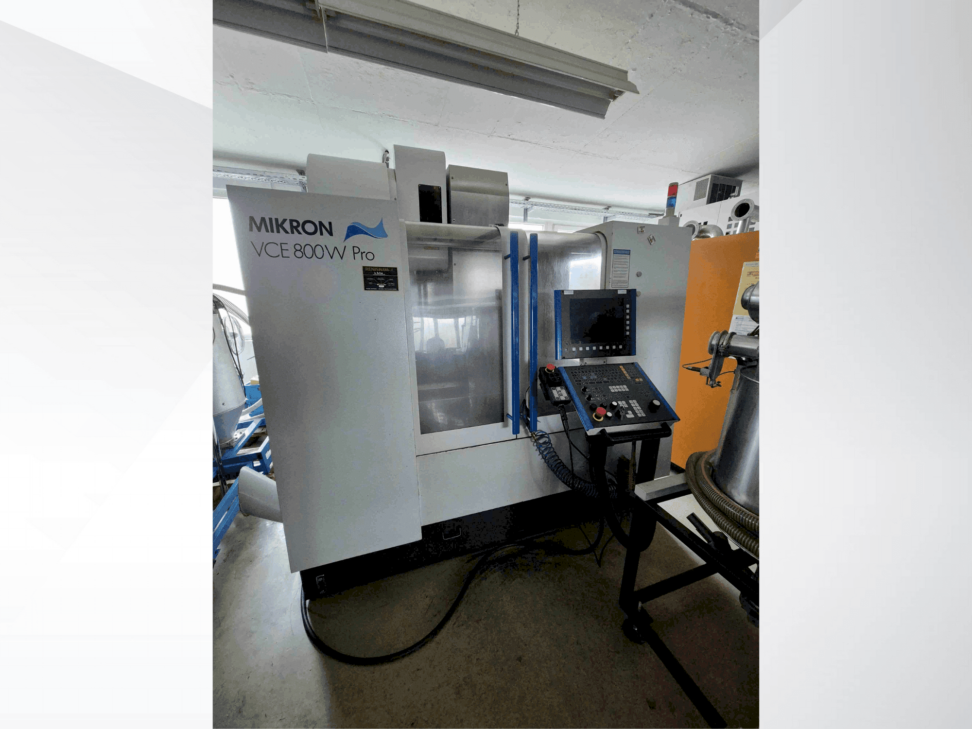 Prikaz stroja MIKRON VCE 800W Pro sprijeda