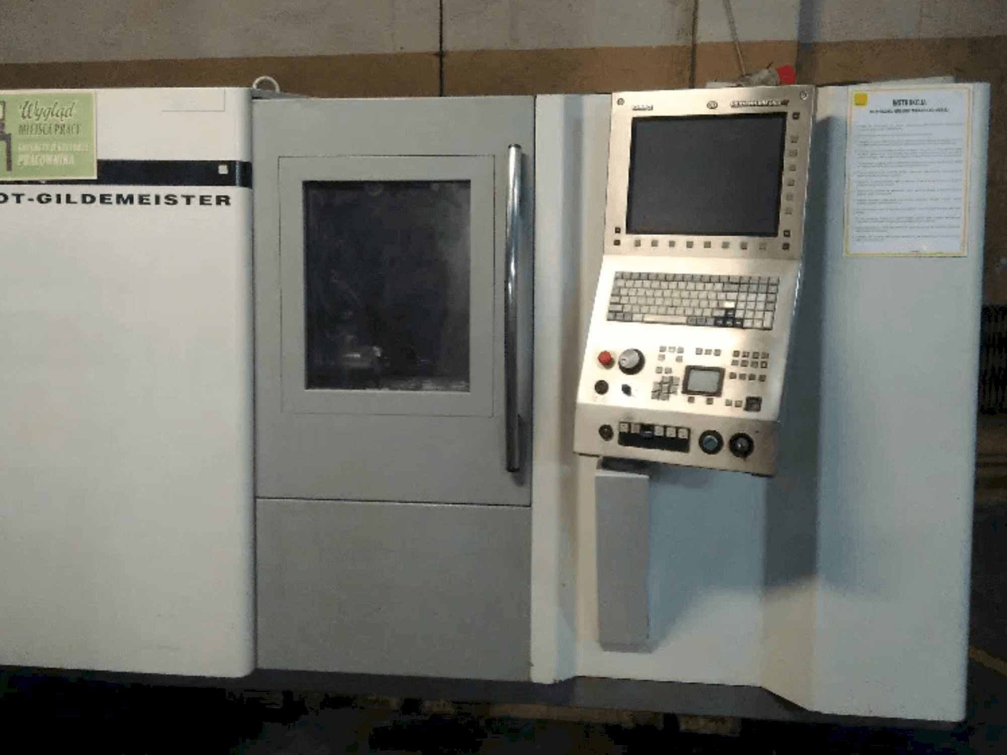 Prikaz stroja Gildemeister CTX 210 sprijeda