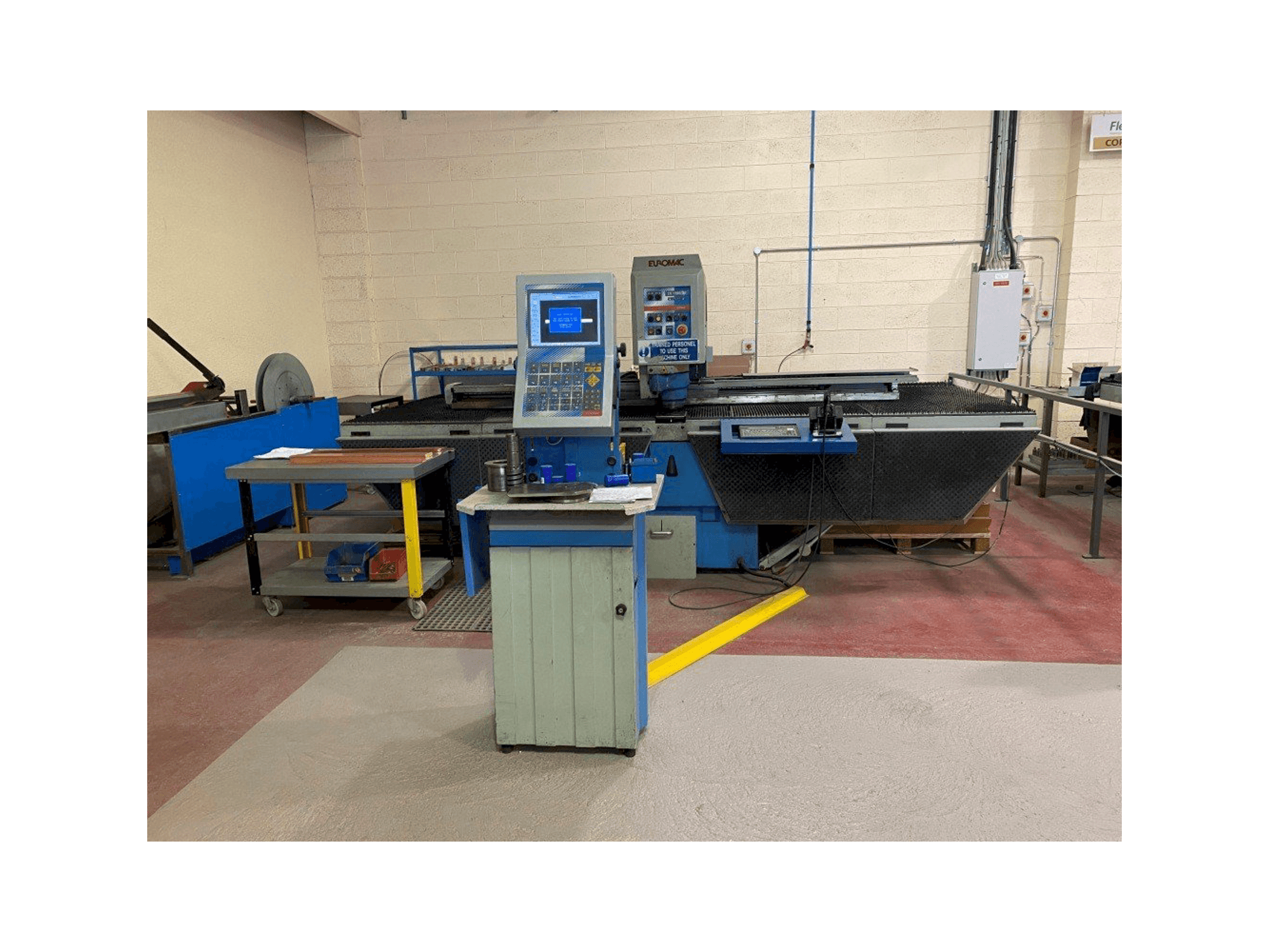 Prikaz stroja Euromac ZX 1250/30 sprijeda