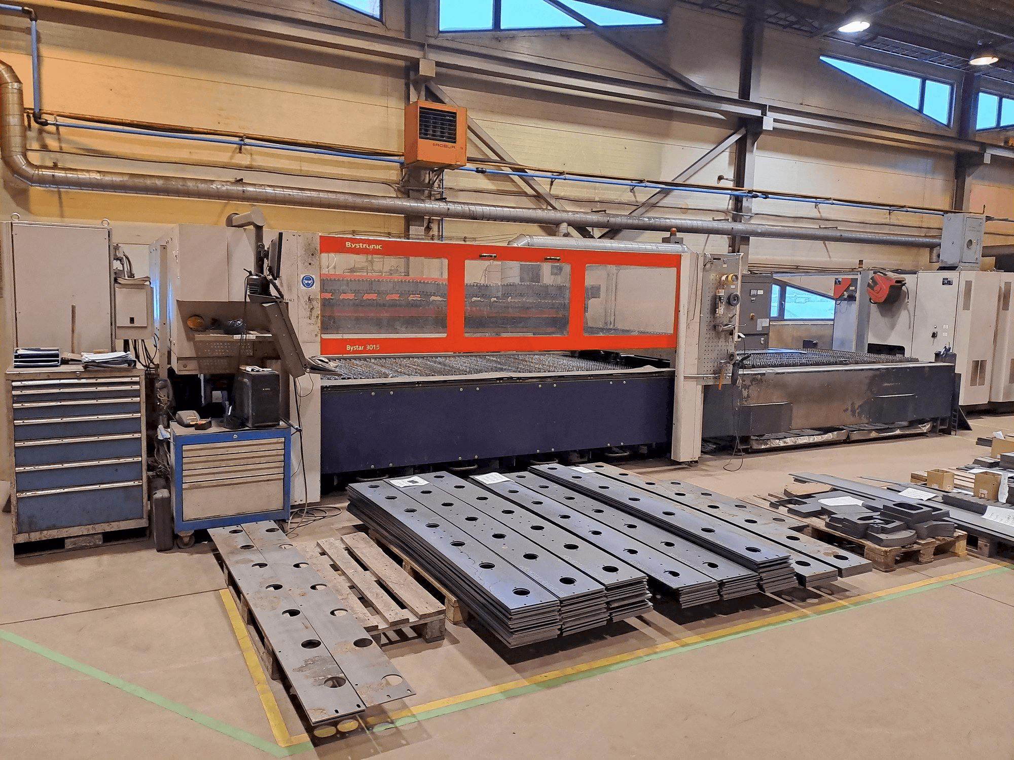 Prikaz stroja Bystronic Bystar 3015 sprijeda