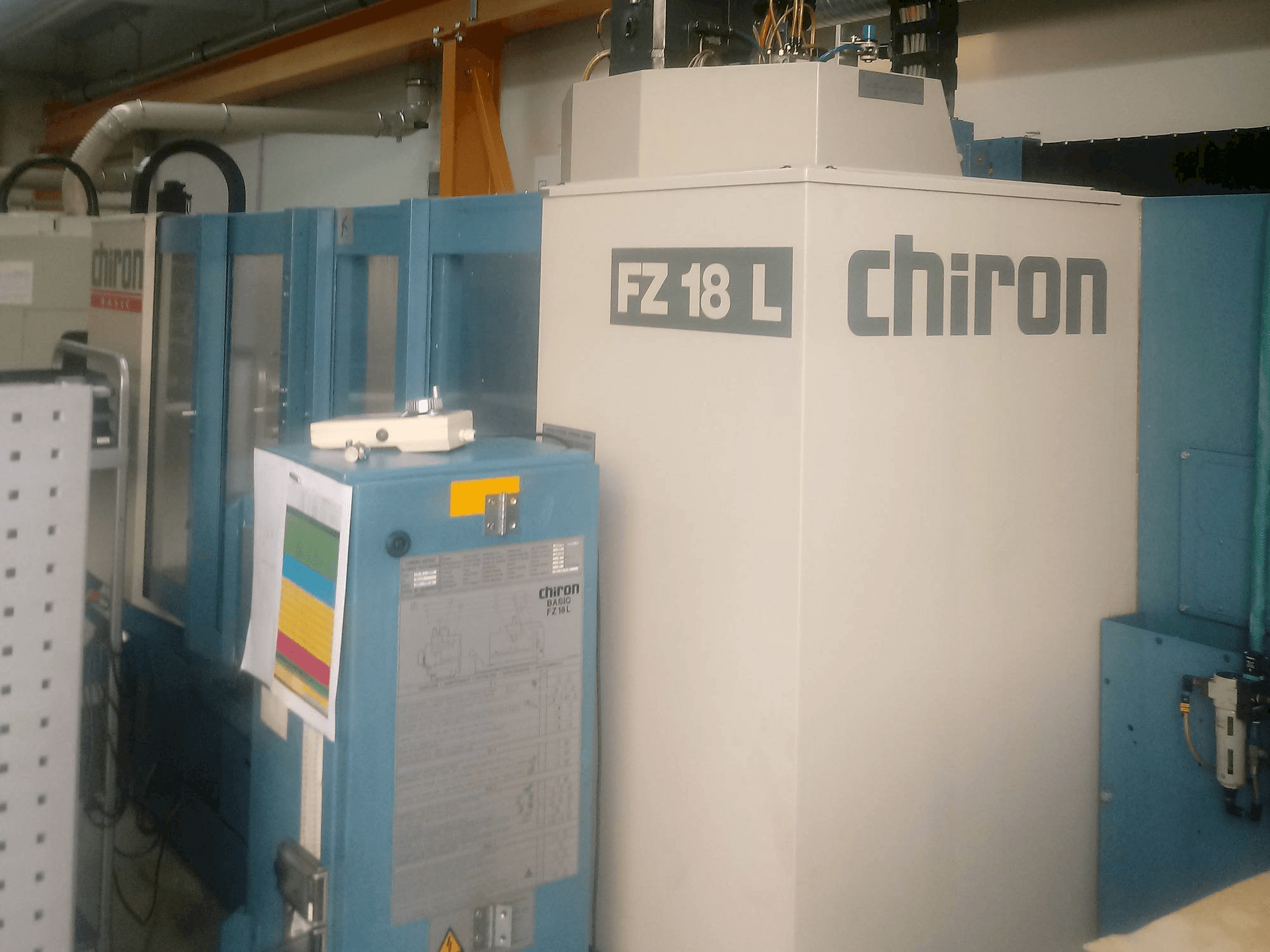 Prikaz stroja CHIRON FZ 18 L 2000 sprijeda