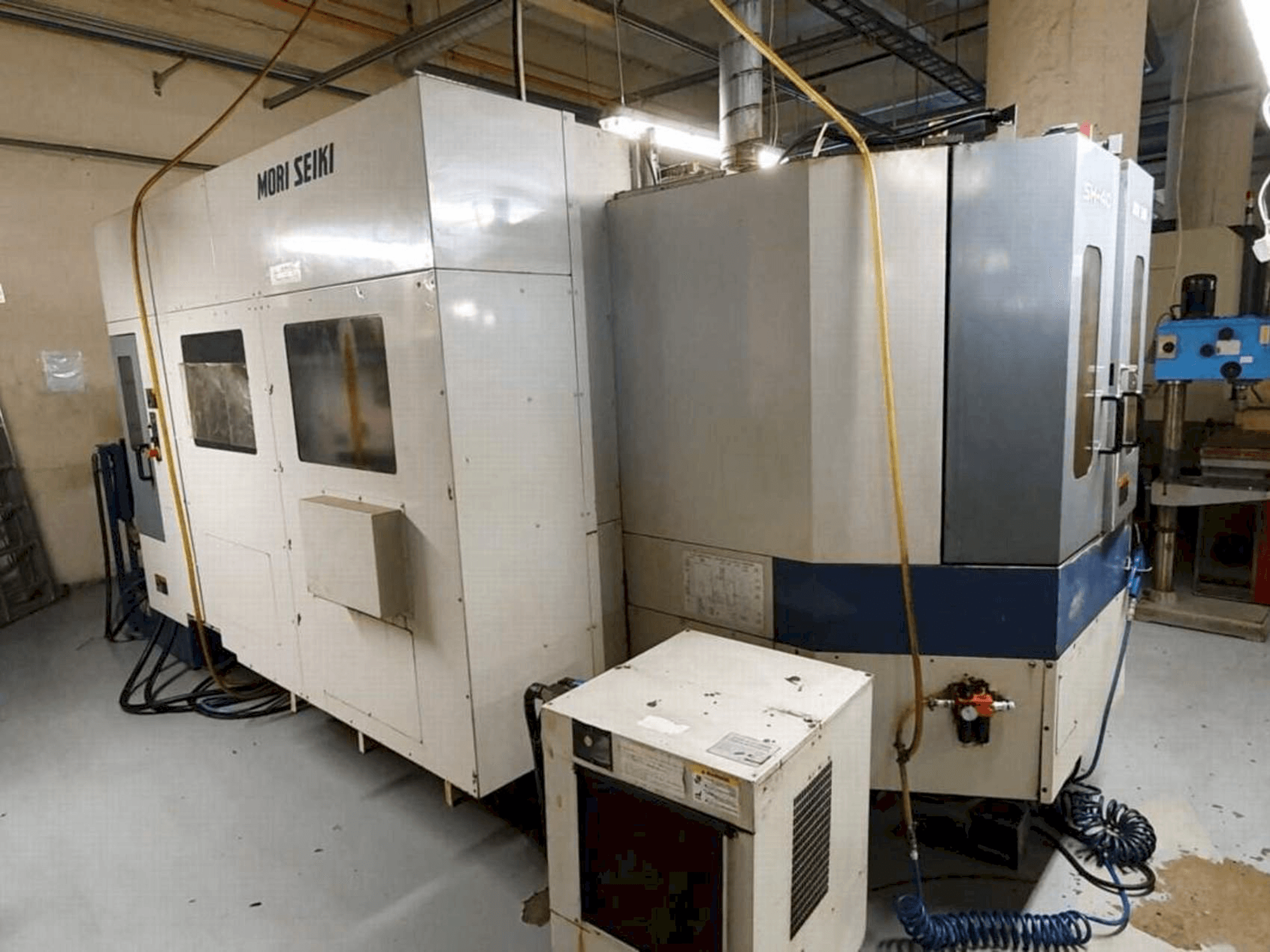 Prikaz stroja MORI SEIKI SH-40 sprijeda