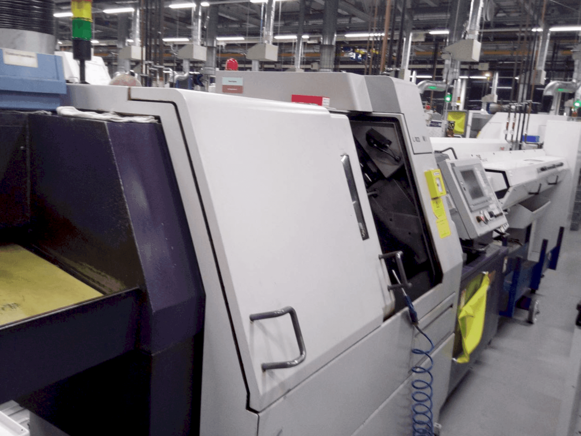 Prikaz stroja Citizen M32 sprijeda