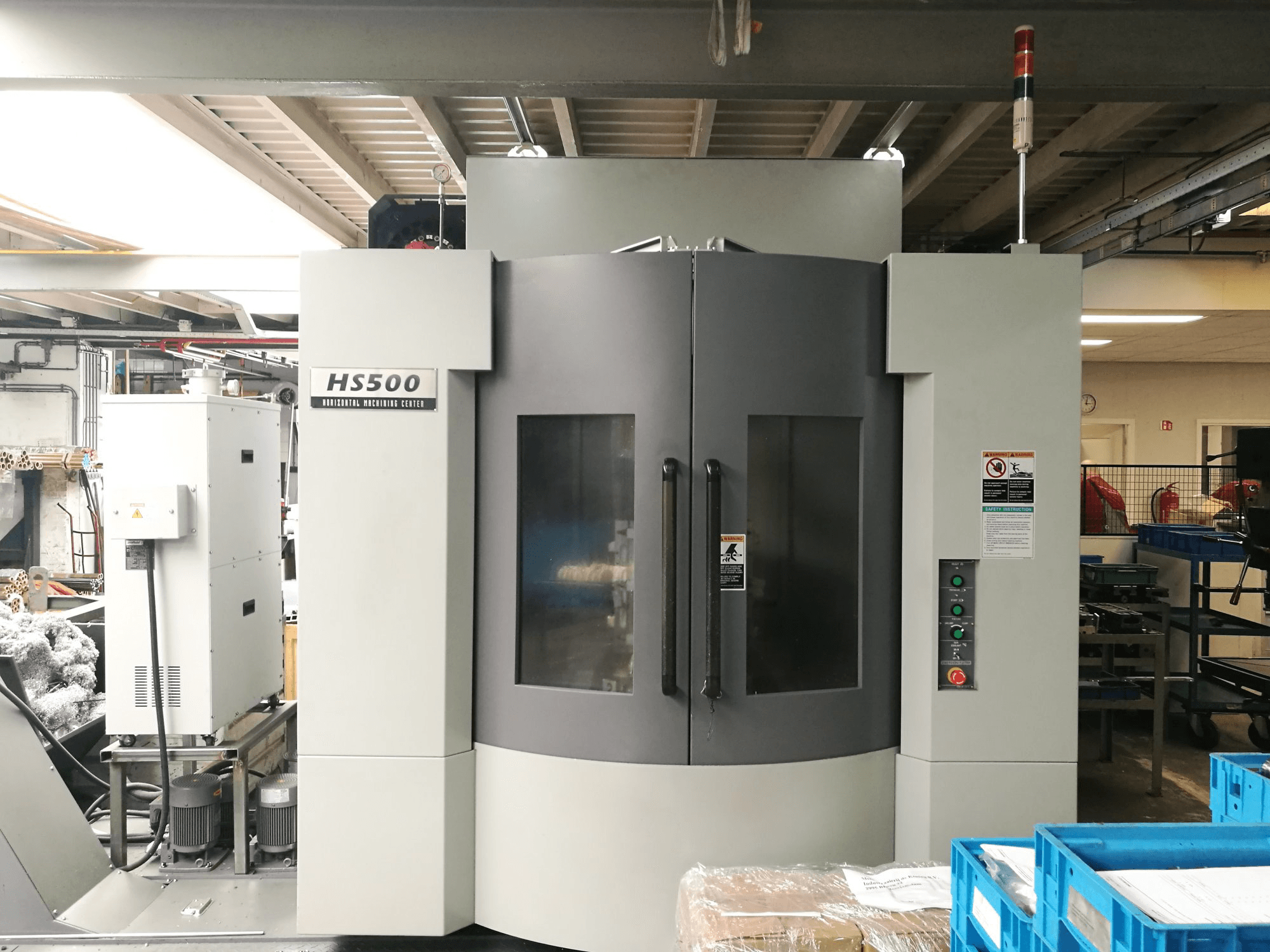 Prikaz stroja Hyundai Kia HS500 sprijeda