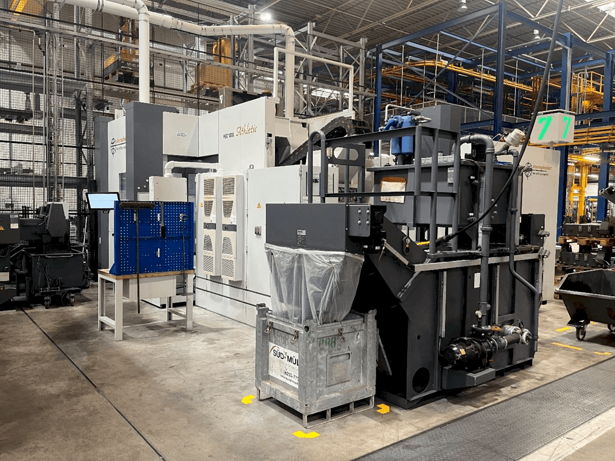 Prikaz desne strane stroja Heckert HEC 1000
