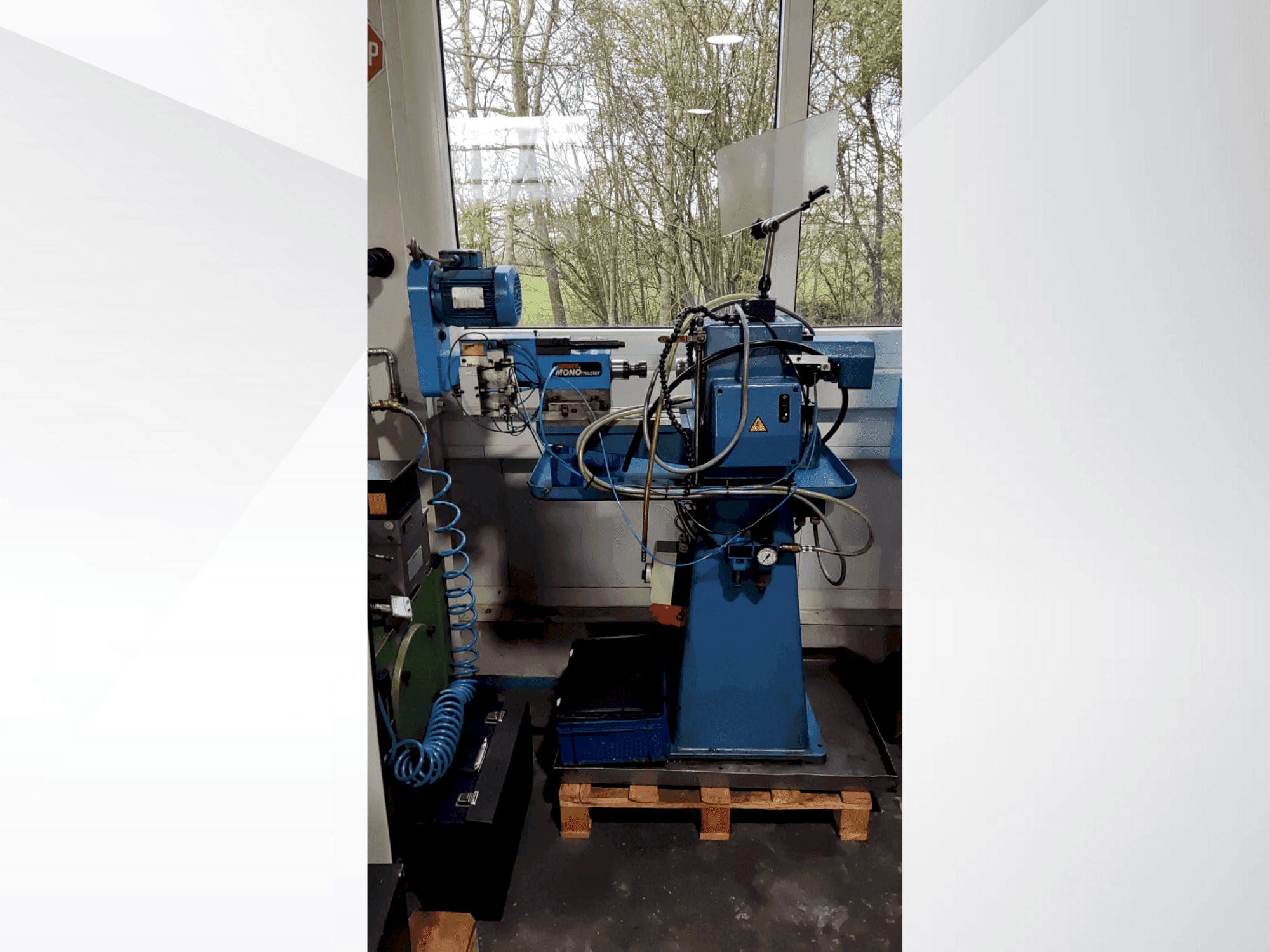 Prikaz stroja Scherer - Feinbau PM1-FZ sprijeda