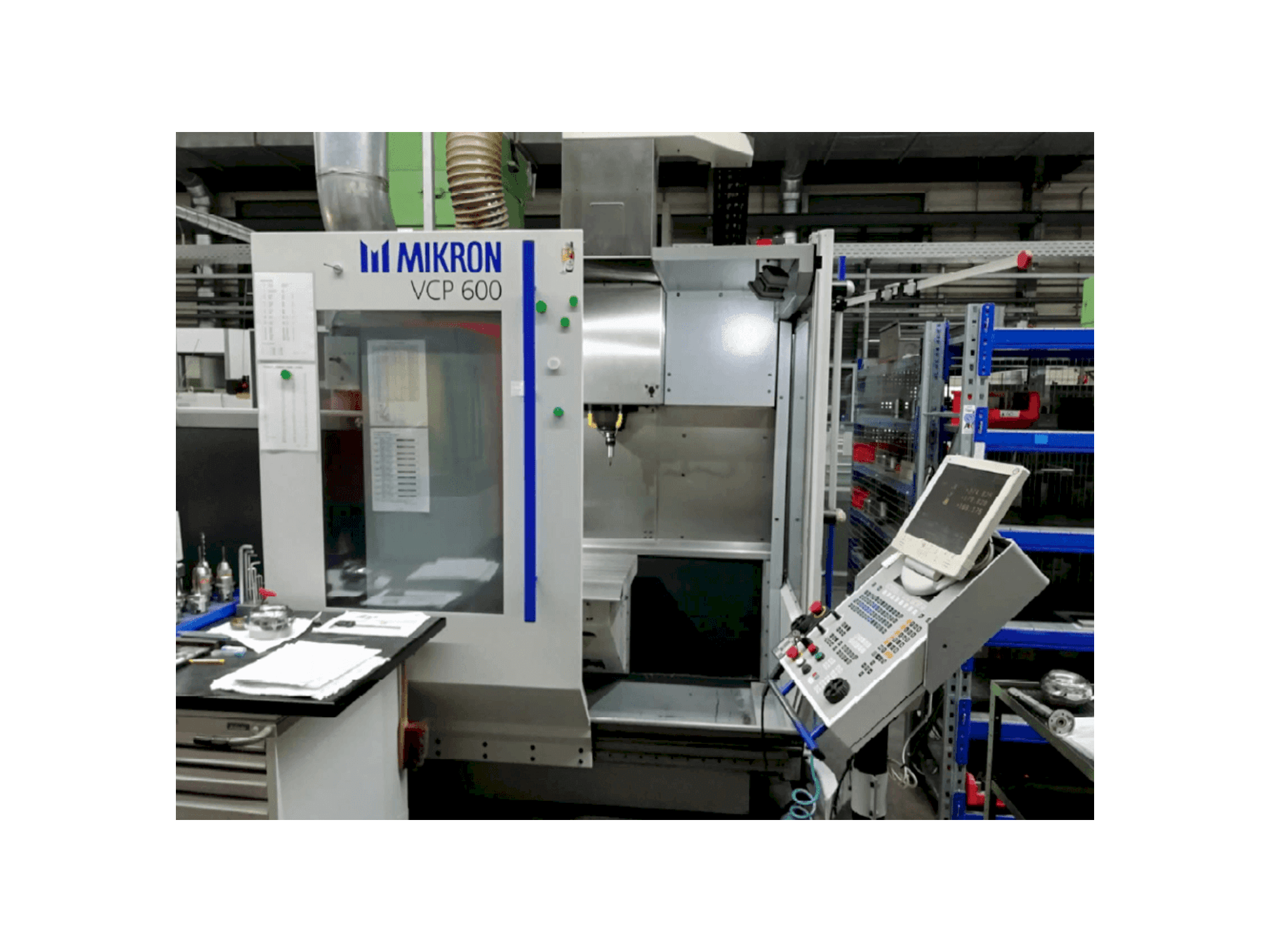 Prikaz stroja MIKRON VCP 600 sprijeda