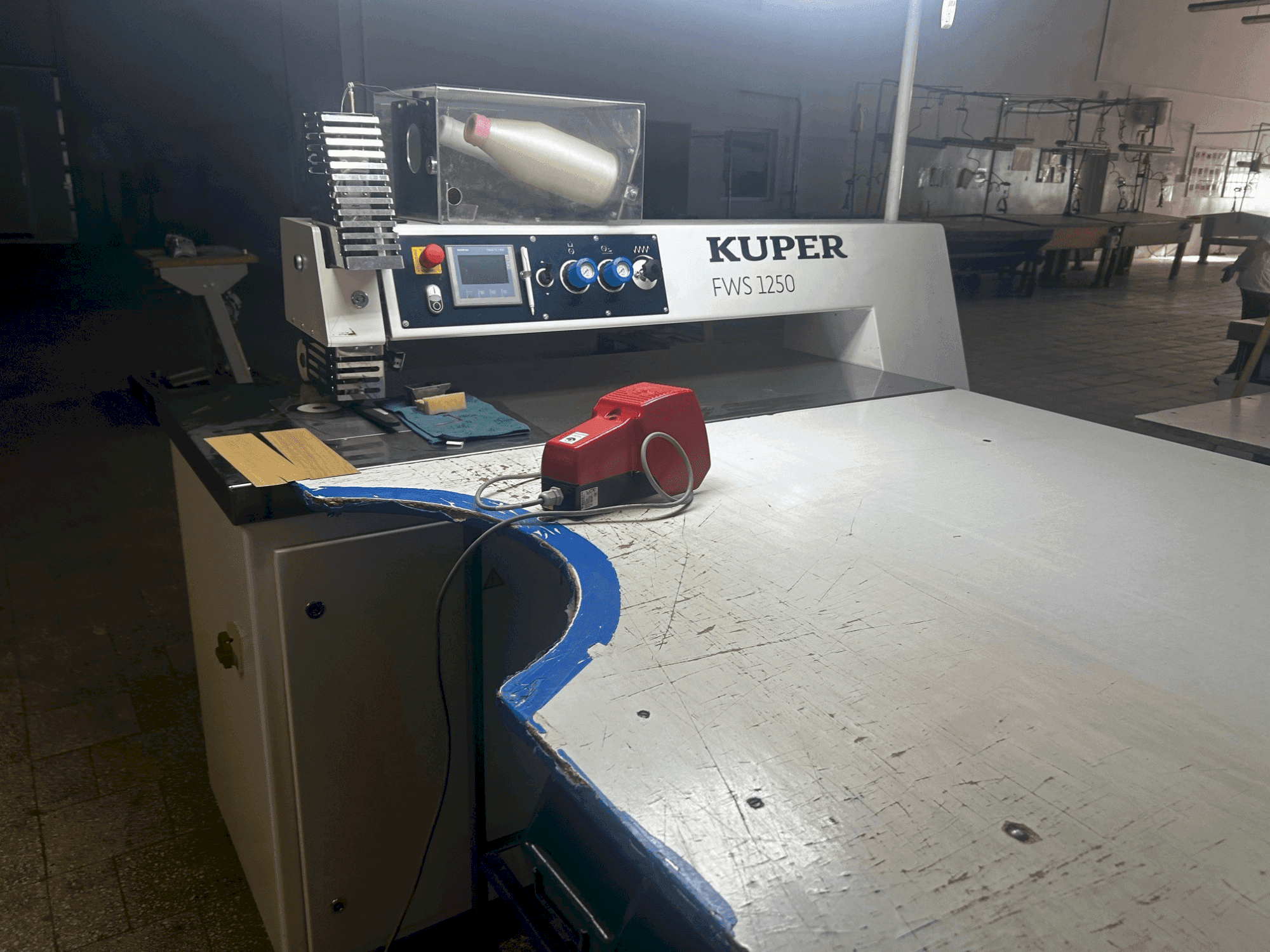 Prikaz stroja KUPER FWS 1250 sprijeda