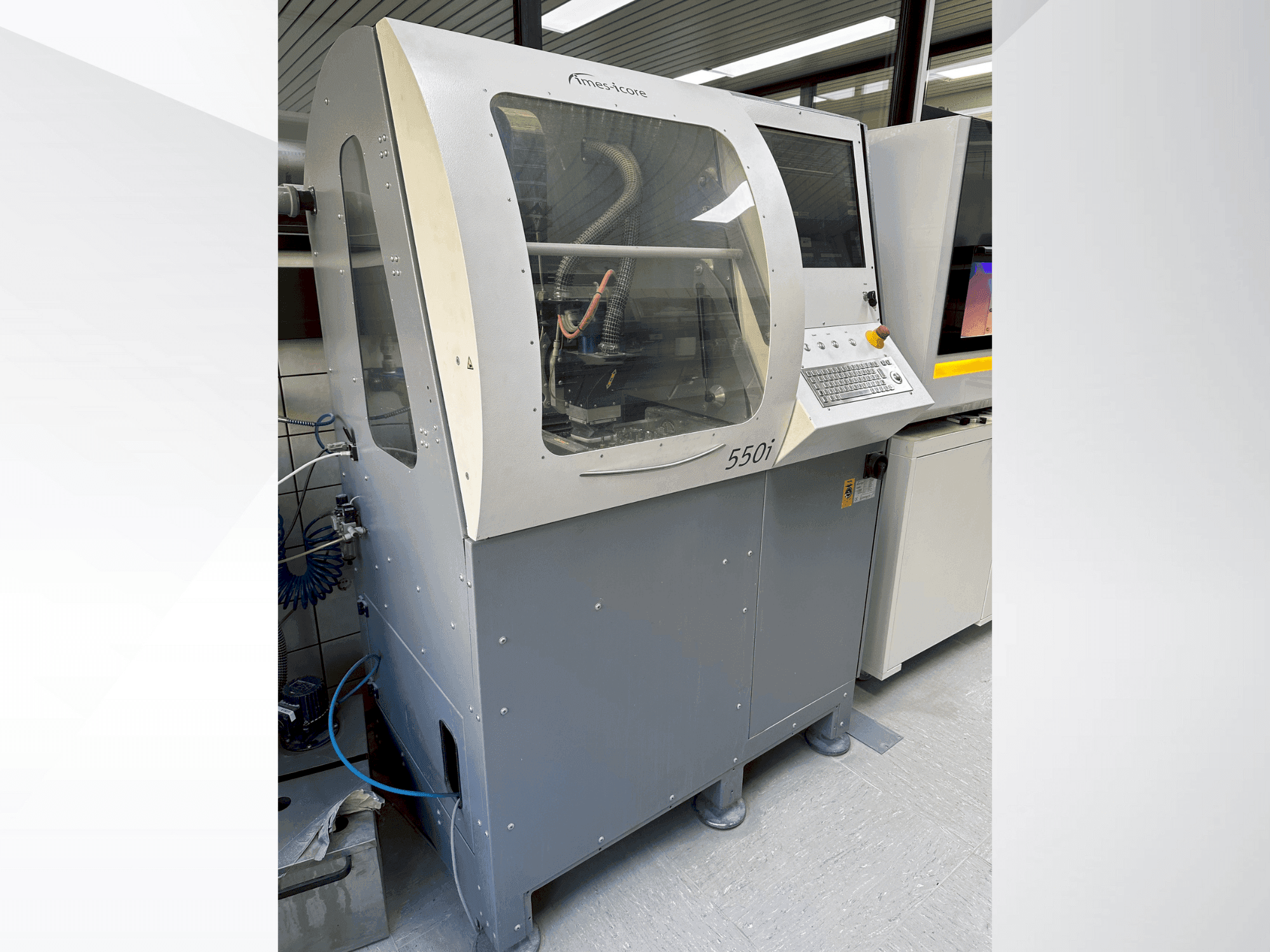 Prikaz stroja Imes-Icore CORiTEC 550i sprijeda