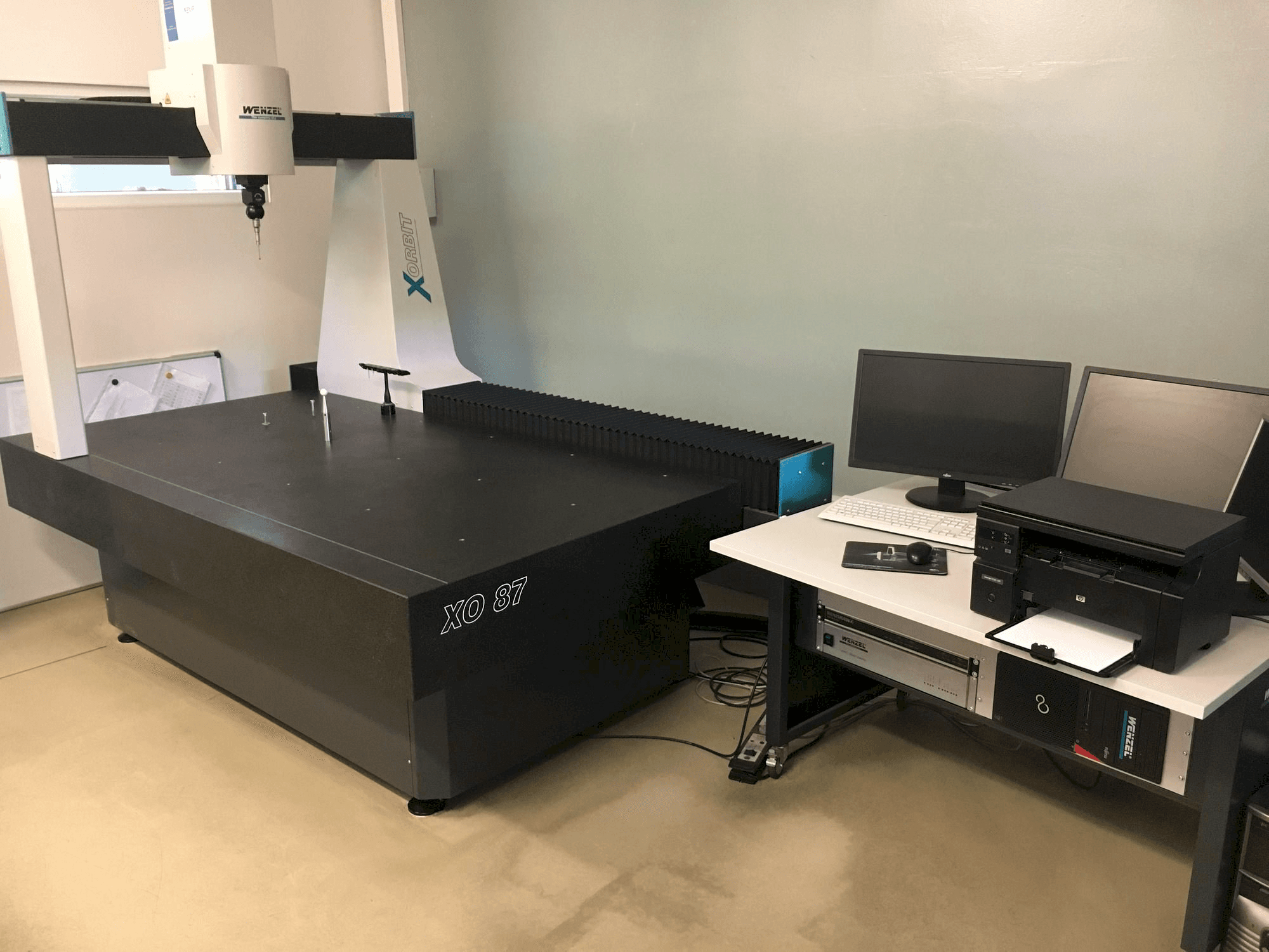 Prikaz stroja Wenzel X-Orbit 800 / 1000 / 700 CNC sprijeda