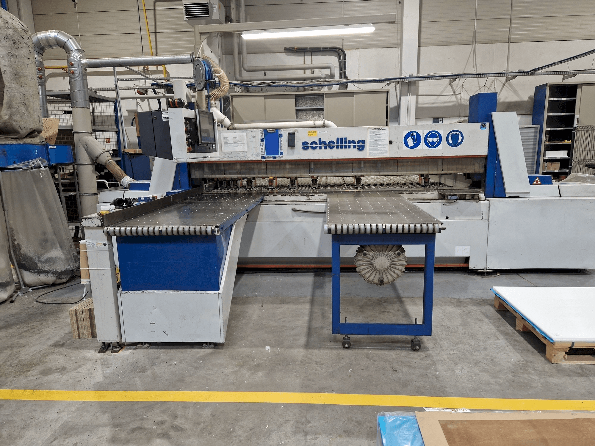 Prikaz stroja SCHELLING FWM-330 sprijeda