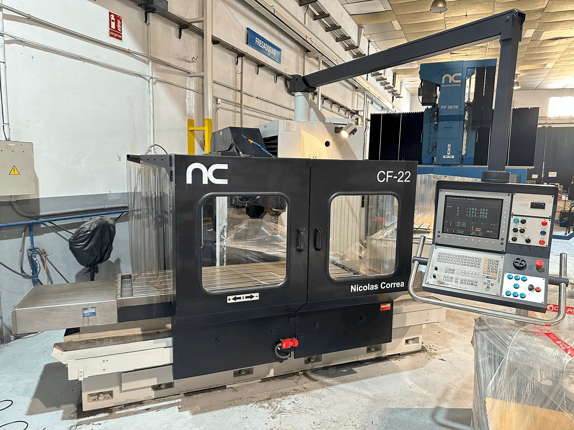 Prikaz stroja Nicolas Correa CF22/20 sprijeda