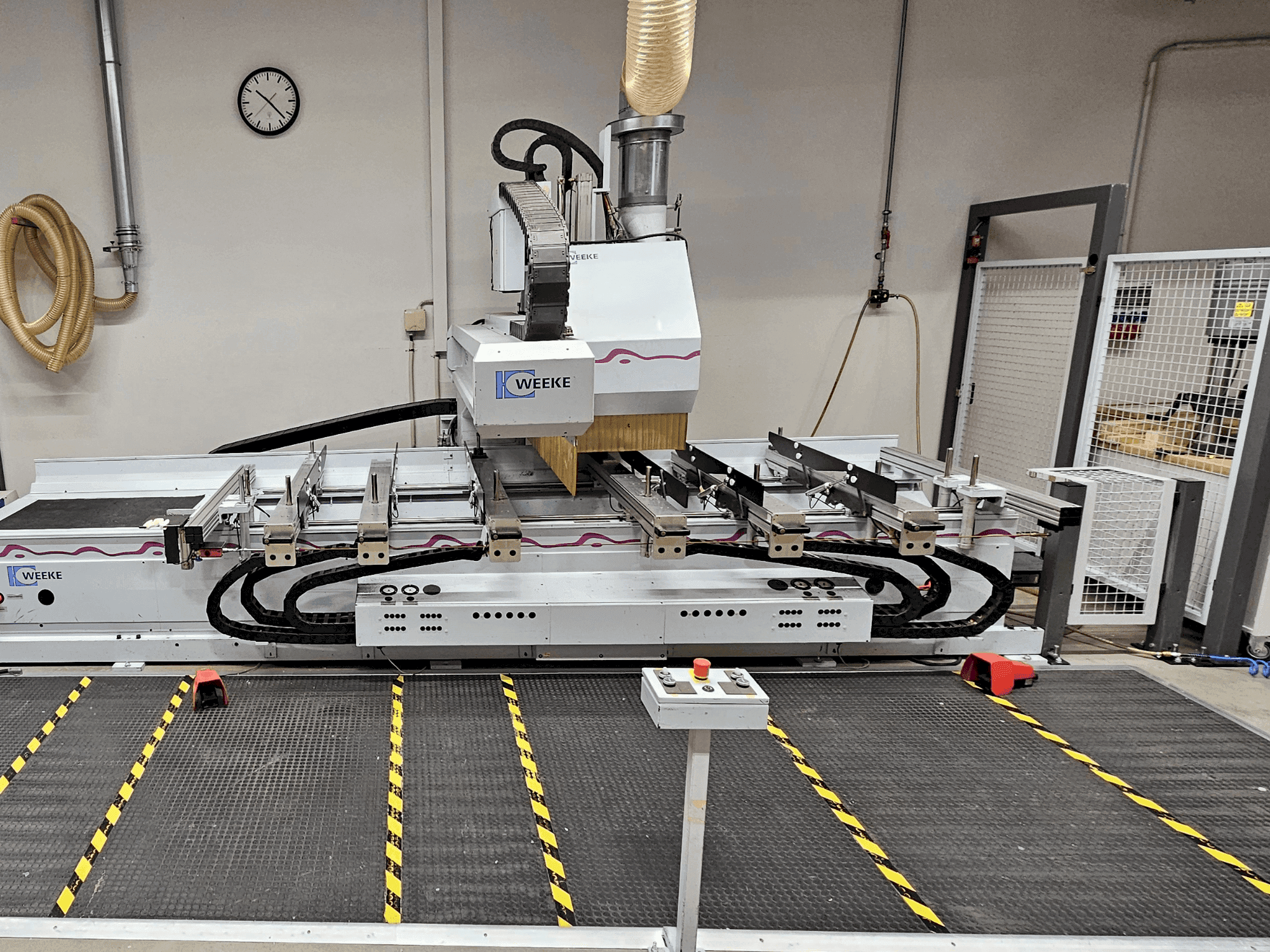 Prikaz stroja Weeke Optimat BHC 550 sprijeda