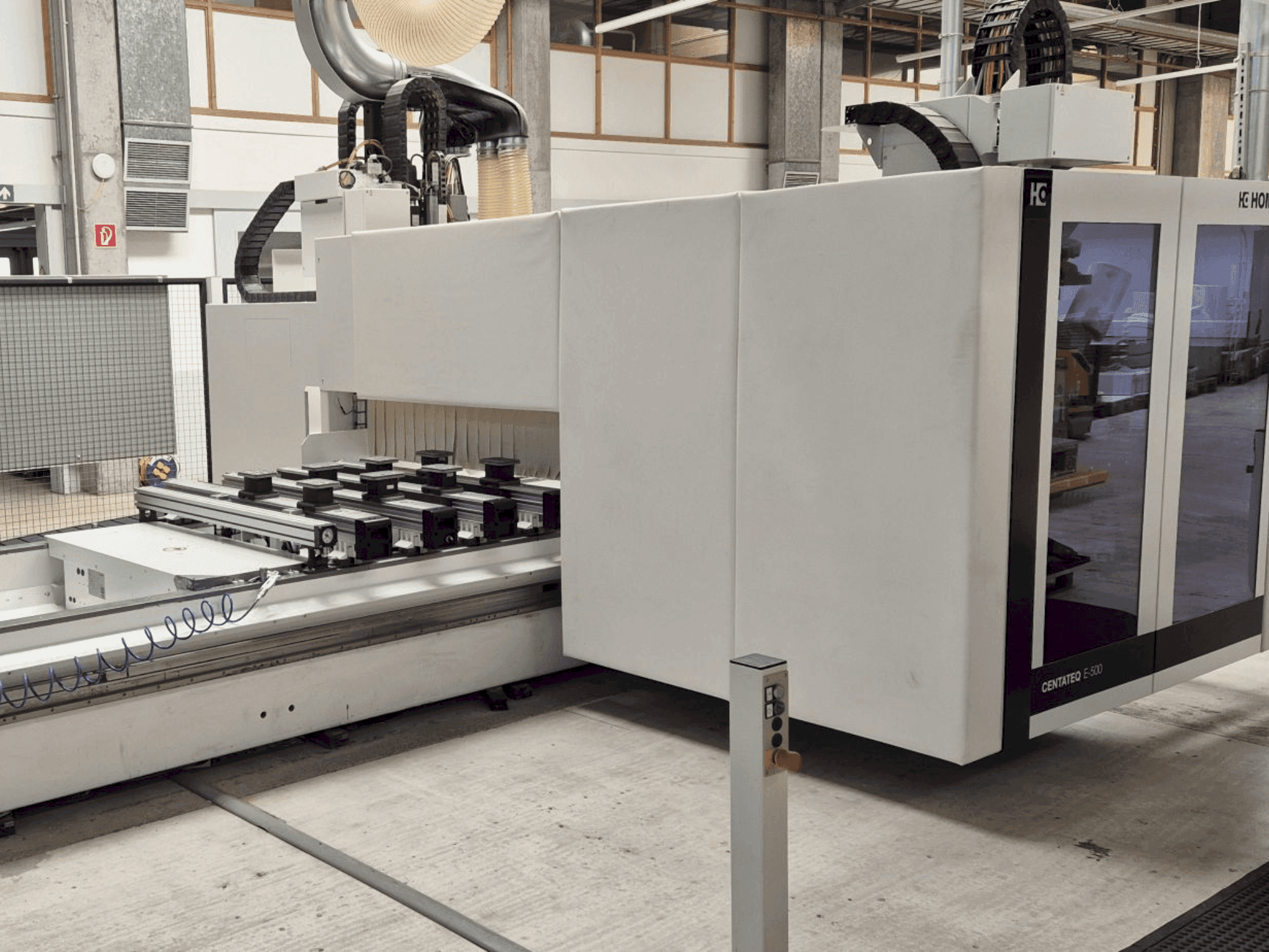 Prikaz stroja HOMAG CENTATEQ E-500 sprijeda