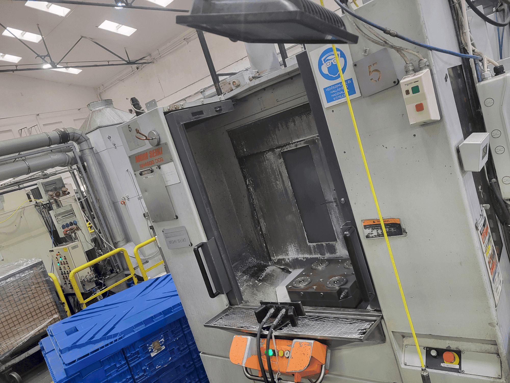 Prikaz stroja MORI SEIKI NH 4000 sprijeda