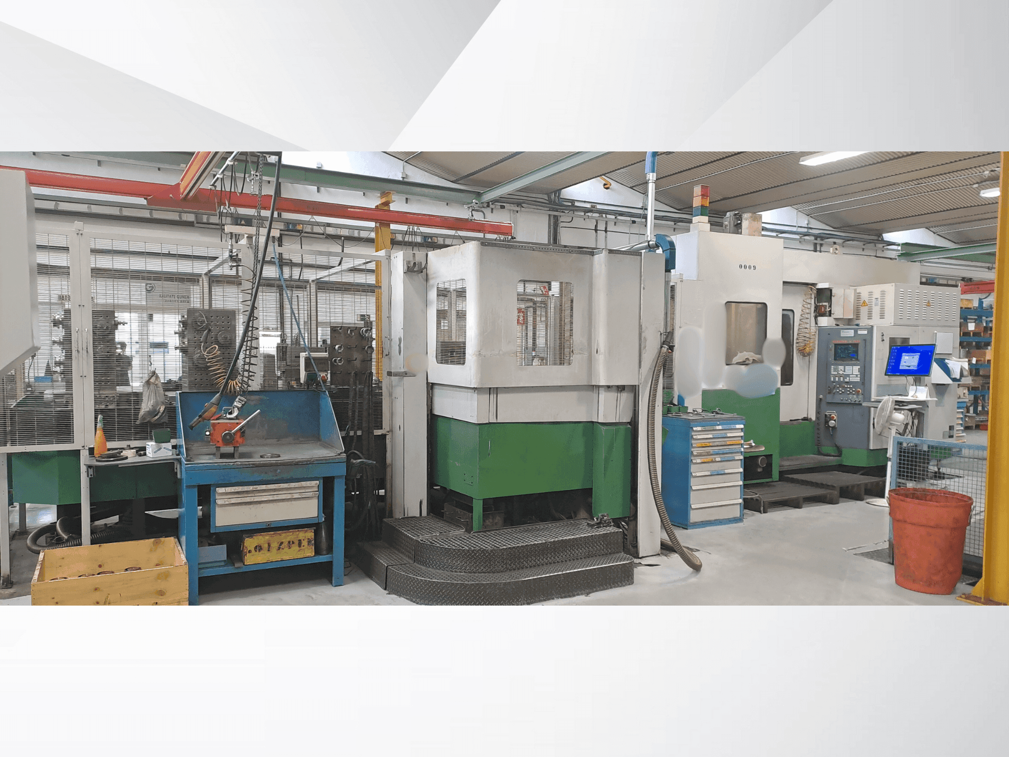 Prikaz stroja Mazak HV-630 sprijeda