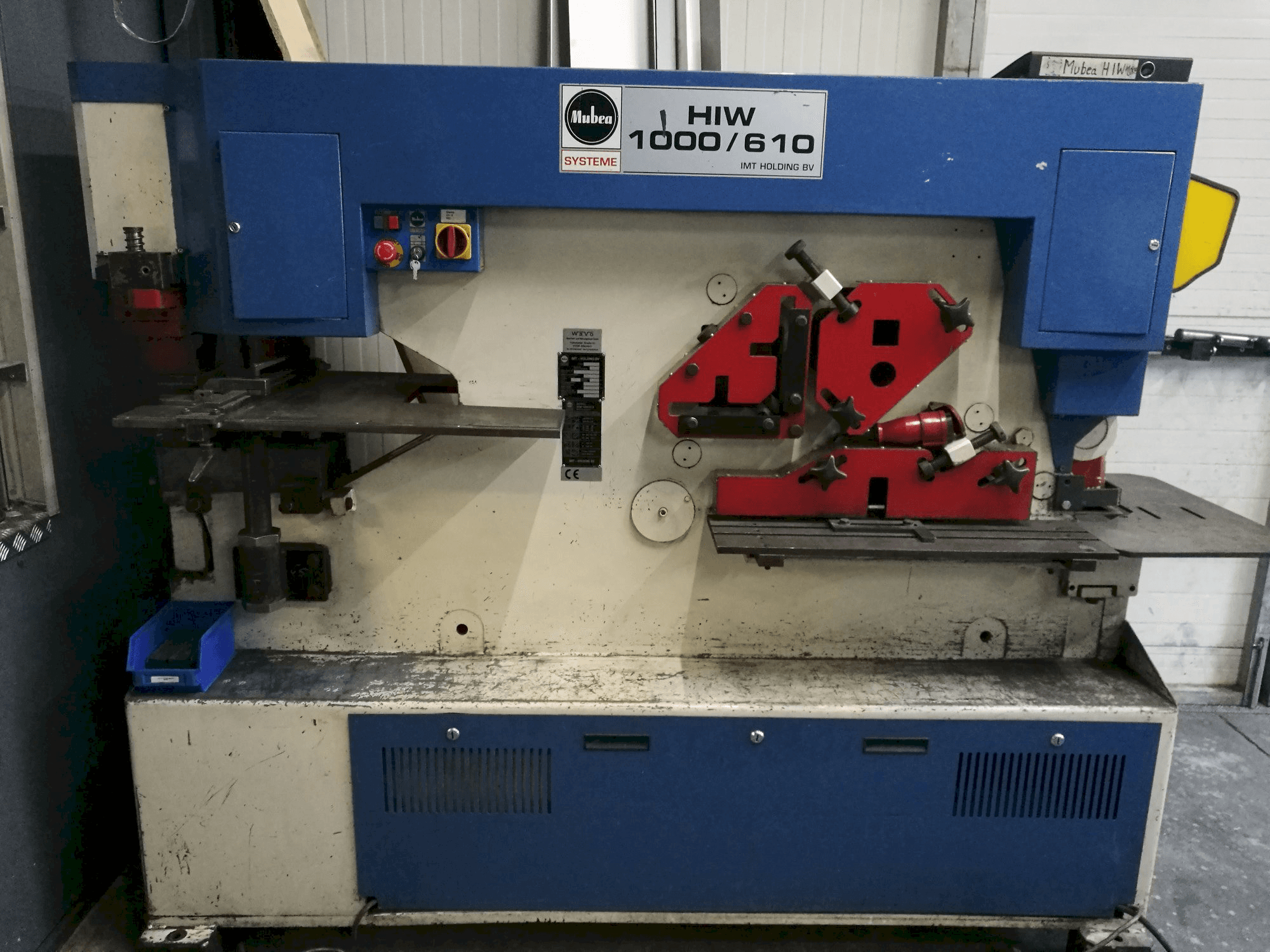 Prikaz stroja Mubea HIW 1000/610 sprijeda