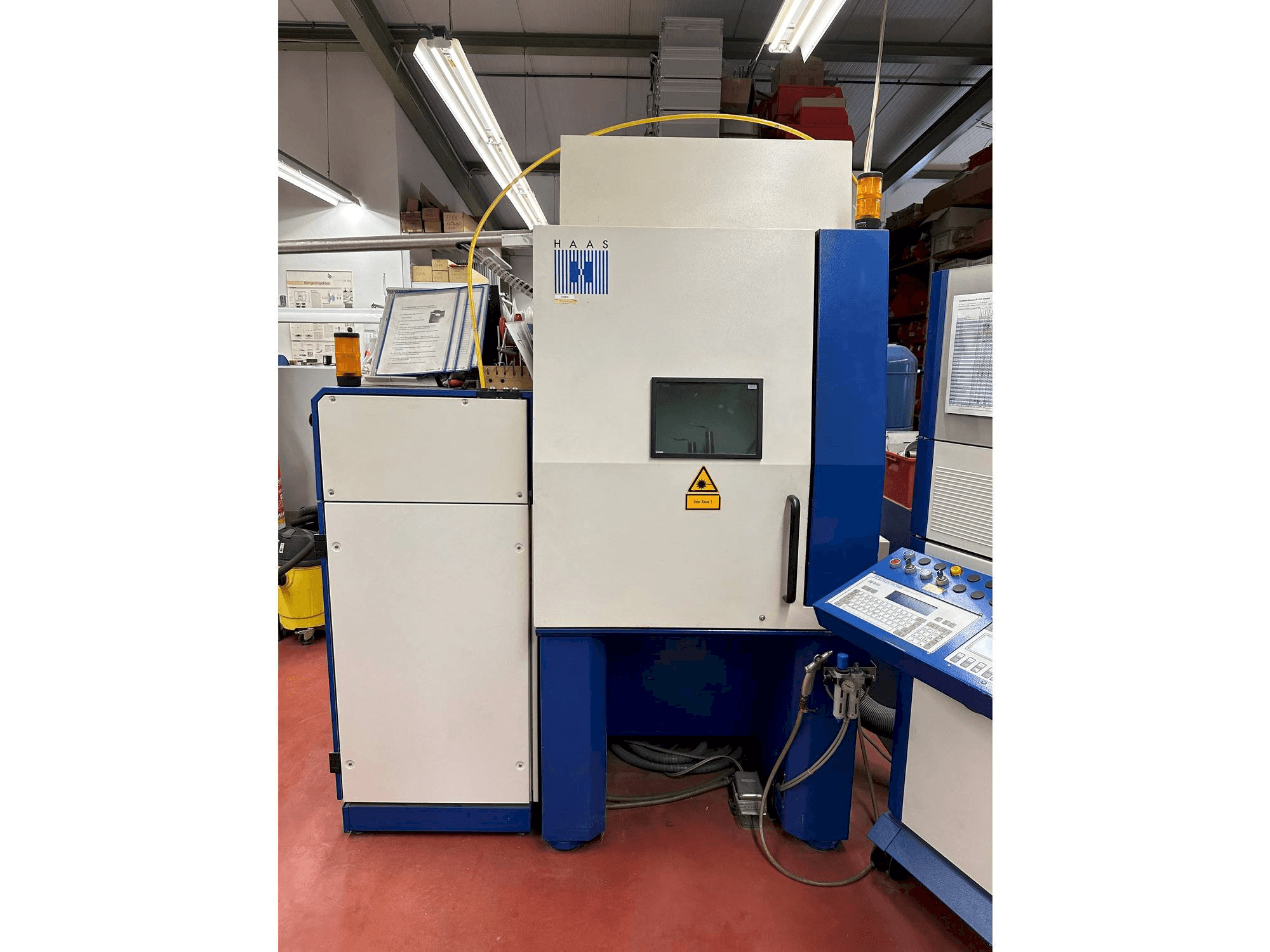 Prikaz stroja Trumpf HL124P sprijeda
