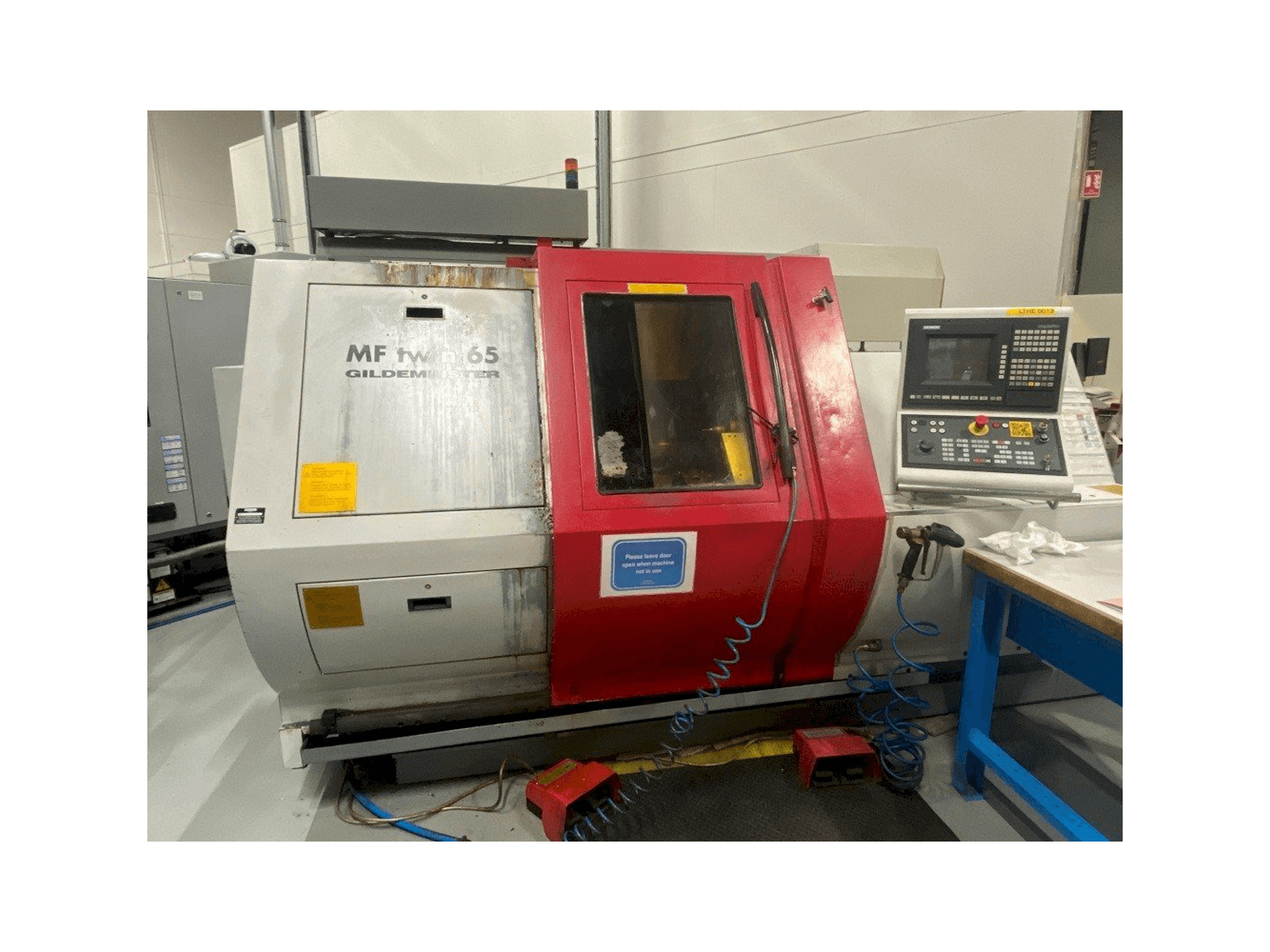 Prikaz stroja Gildemeister MF65 Twin sprijeda