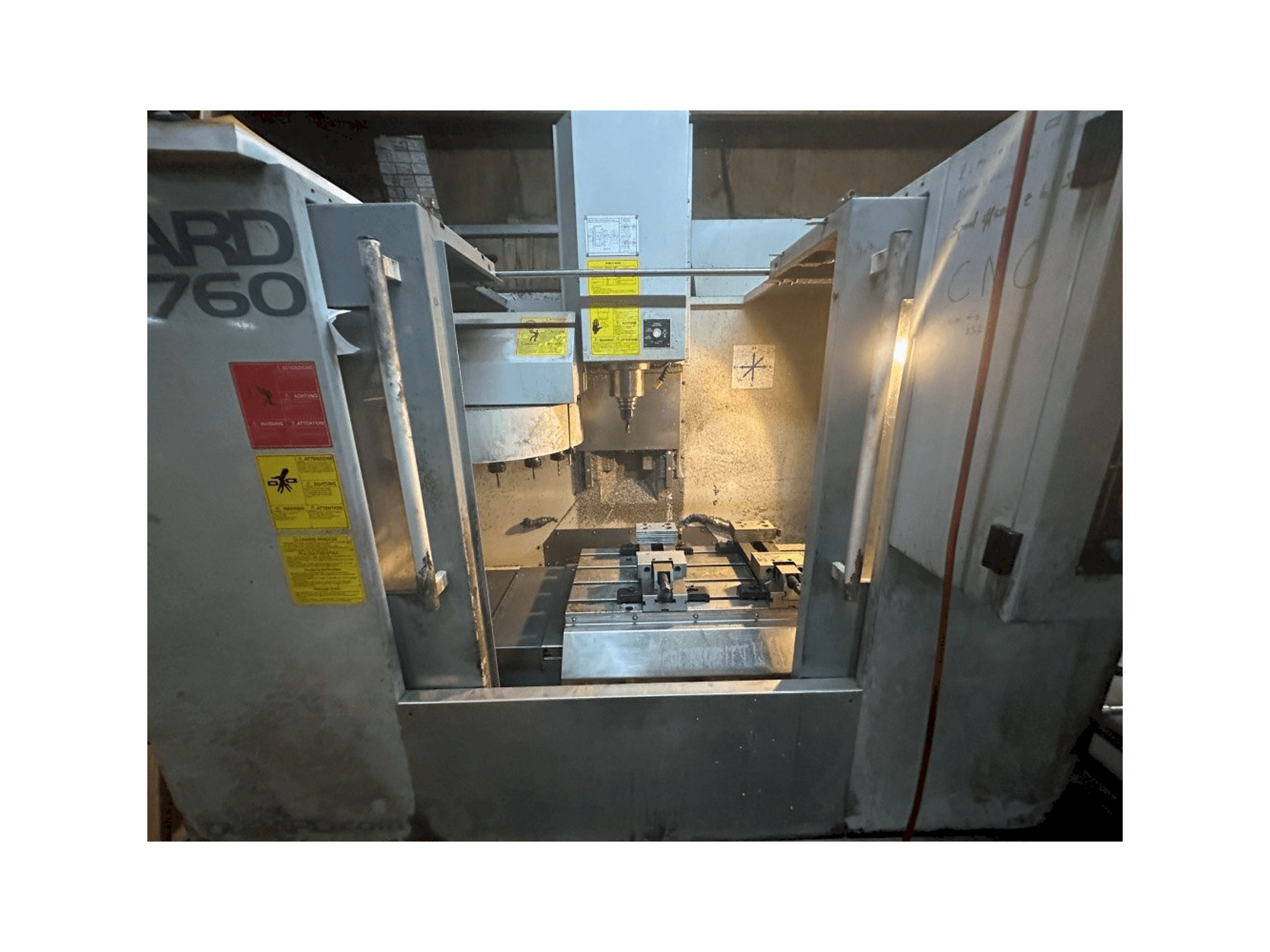 Prikaz stroja Dugard Eagle ECO 760 sprijeda