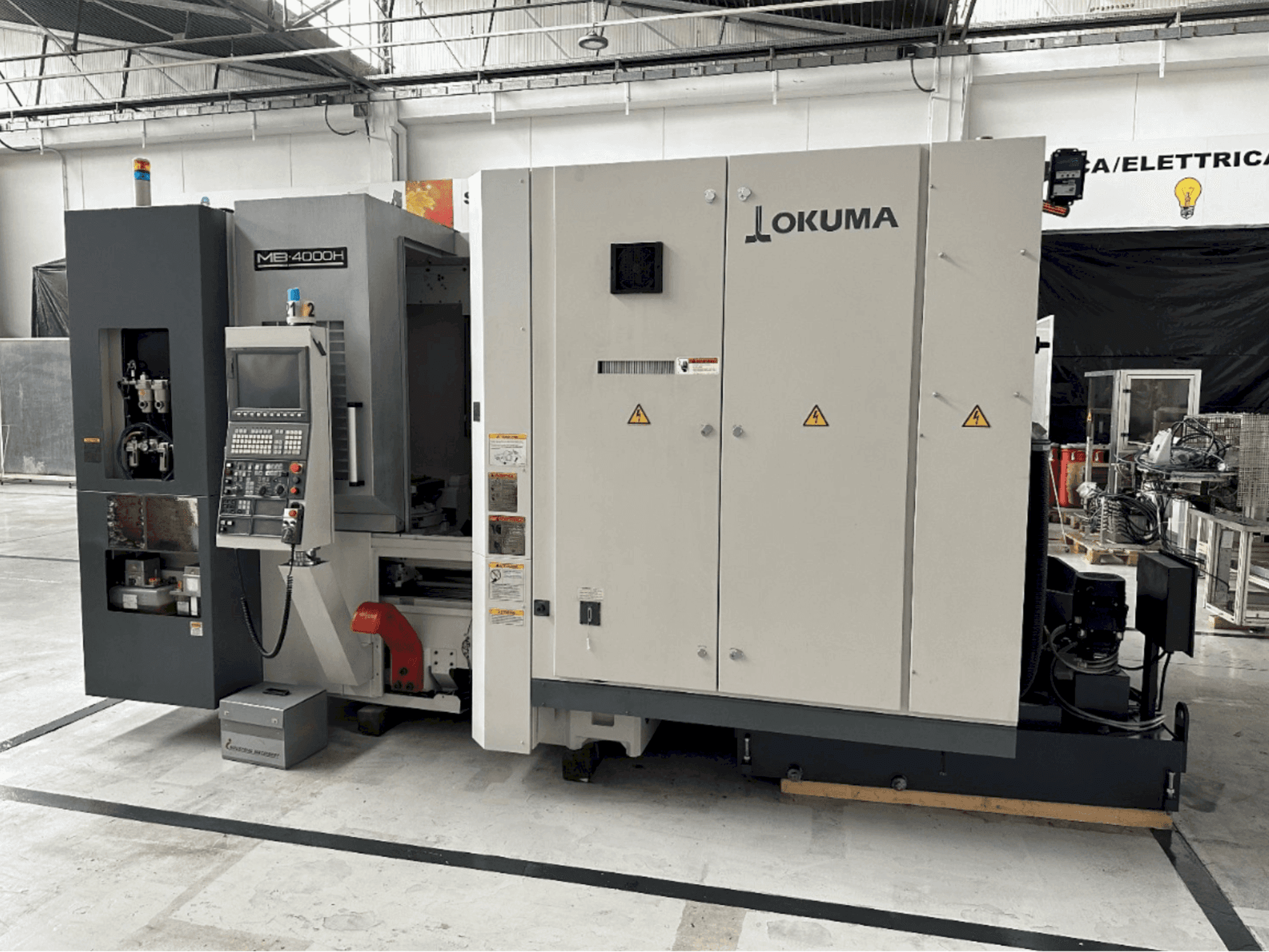 Prikaz stroja Okuma MB 4000 H sprijeda