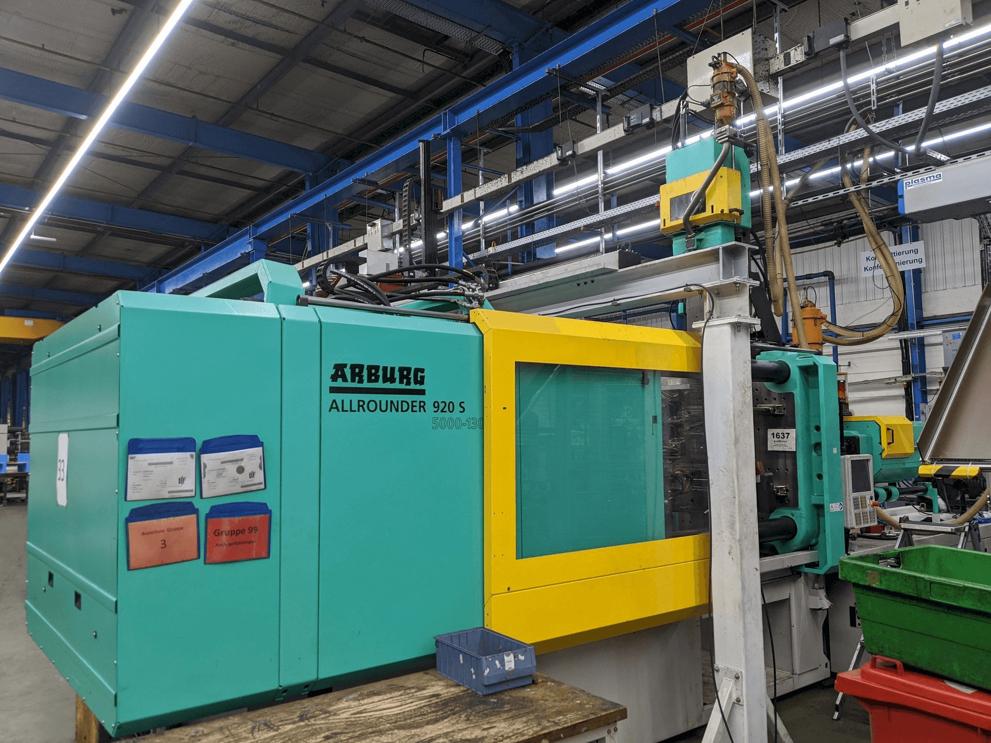 Prikaz stroja Arburg ALLROUNDER 920 S 5000 - 1300 / 400 sprijeda