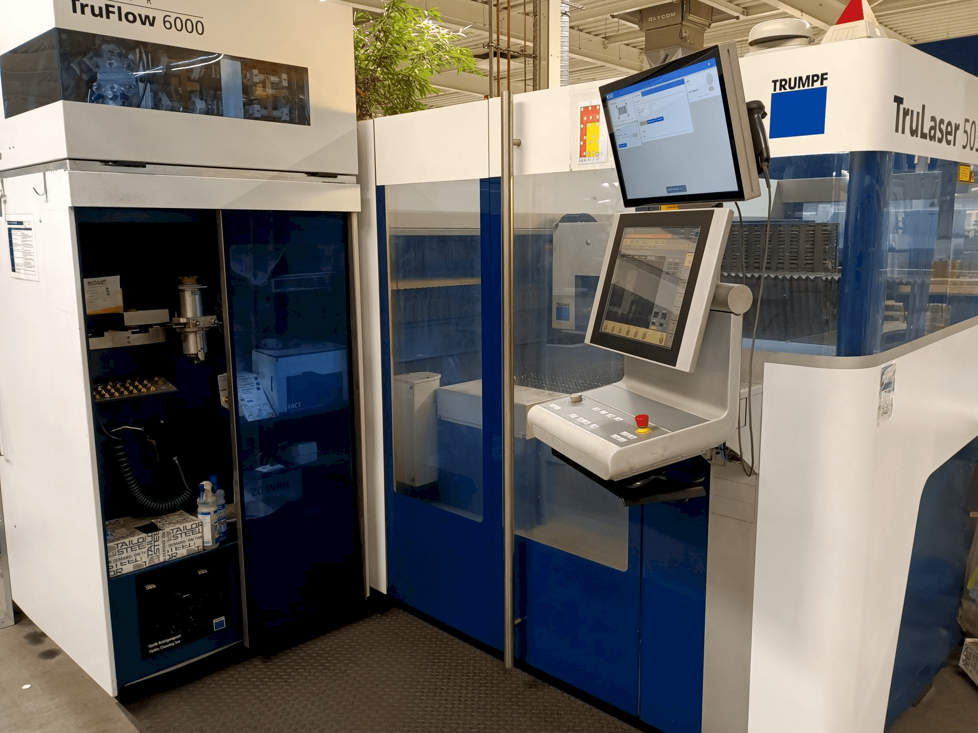 Prikaz stroja TRUMPF TruLaser 5030 6,0kW Co2 + LiftMaster sprijeda
