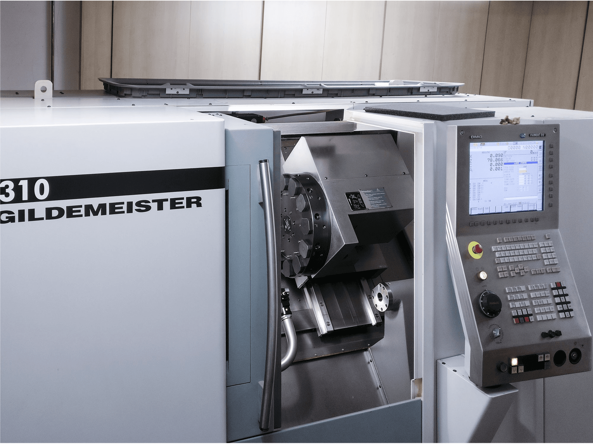 Prikaz stroja Gildemeister CTX 310 sprijeda