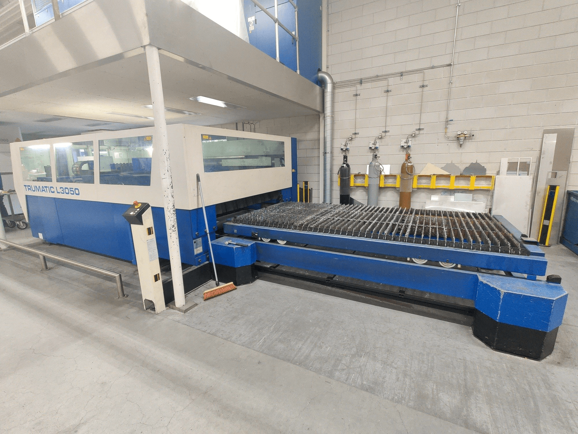 Prikaz stroja Trumpf Trumatic L3050 sprijeda