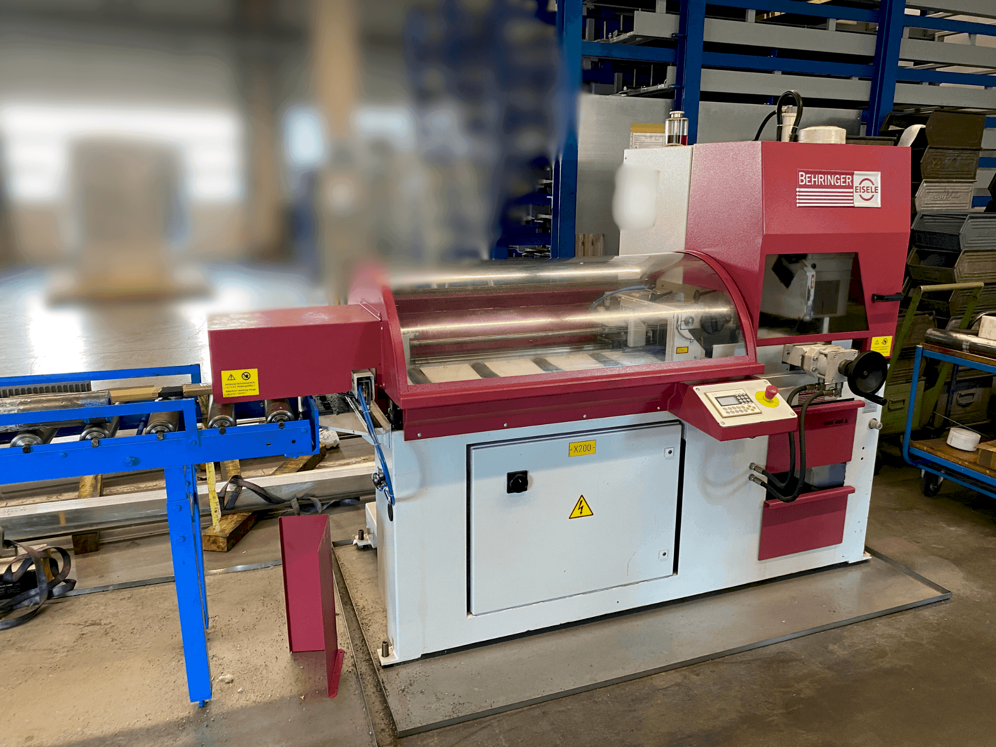 Prikaz stroja Behringer VMS 400-A sprijeda