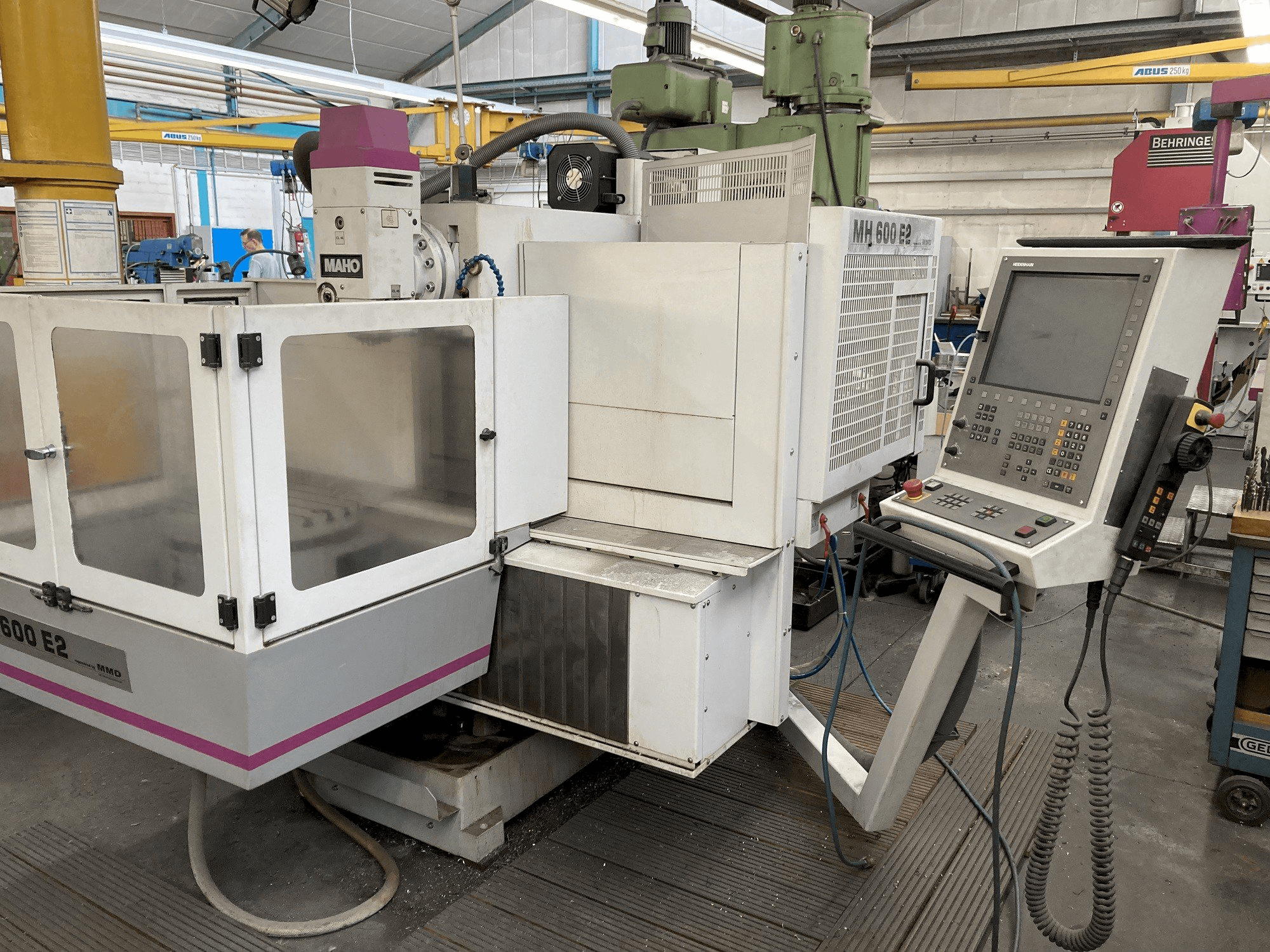 Prikaz stroja Maho MH 600 E2 sprijeda