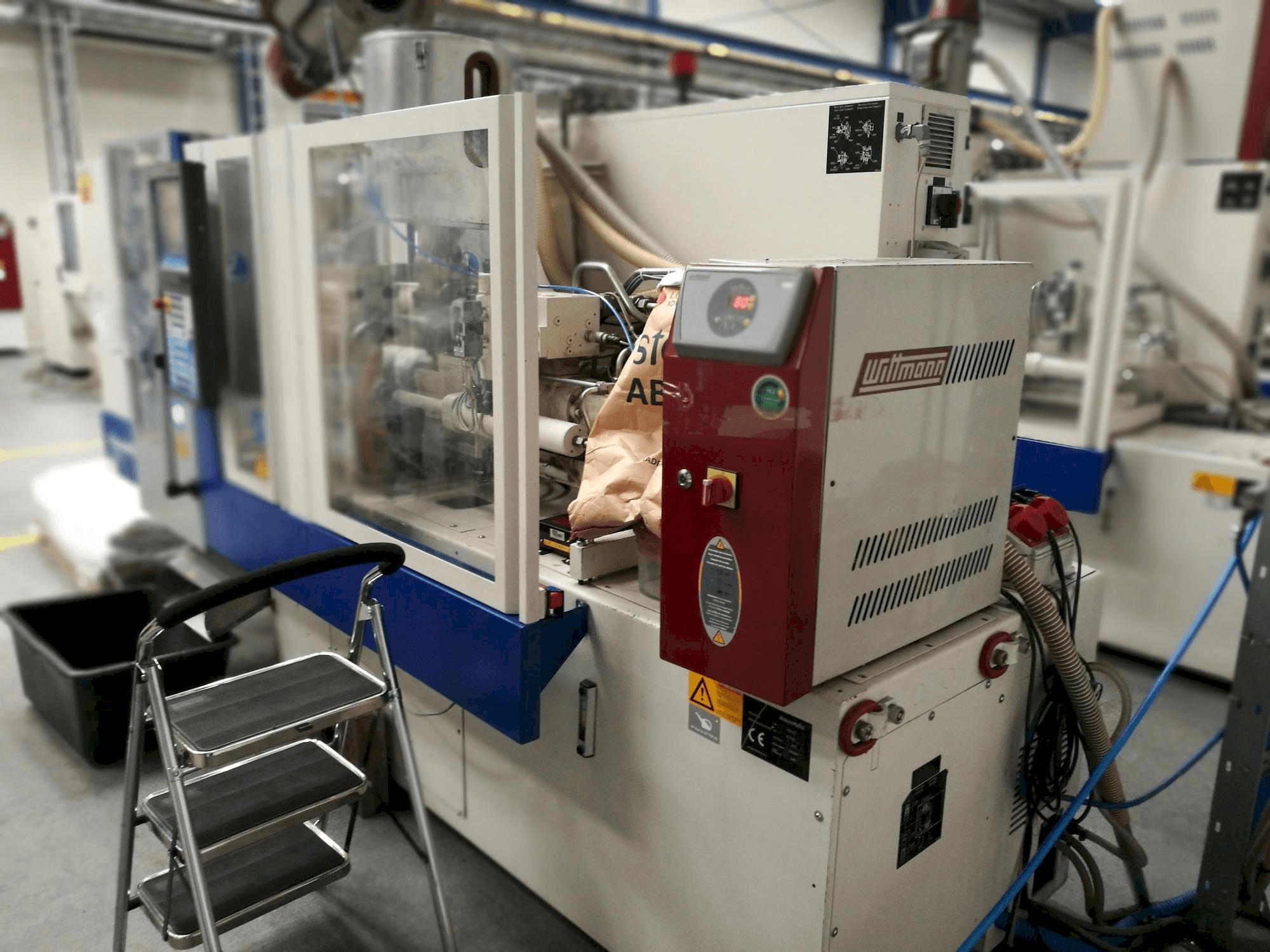 Prikaz stroja Krauss Maffei KM 35-55 CX sprijeda