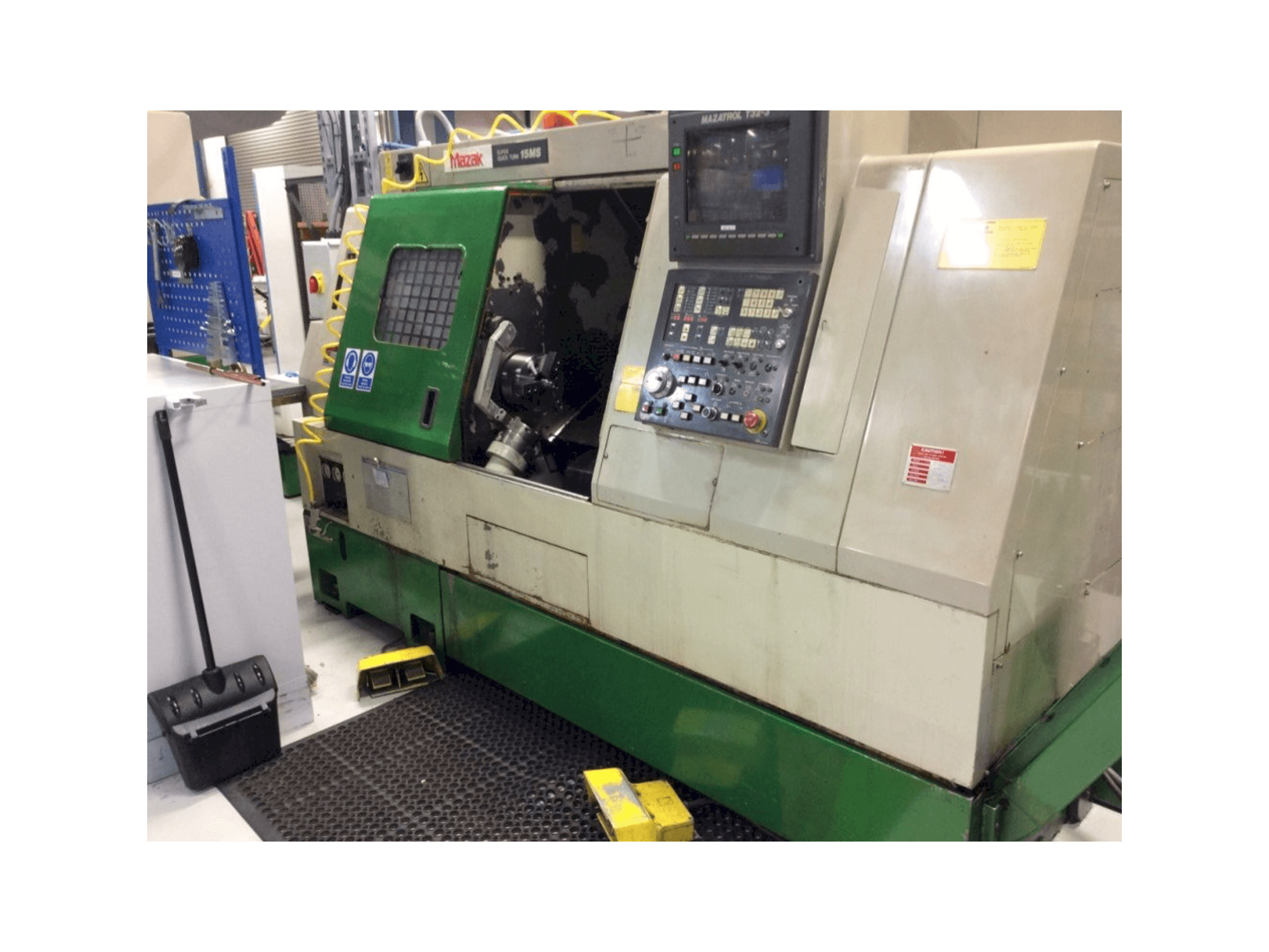 Prikaz stroja Mazak Super QuickTurn 15MS sprijeda