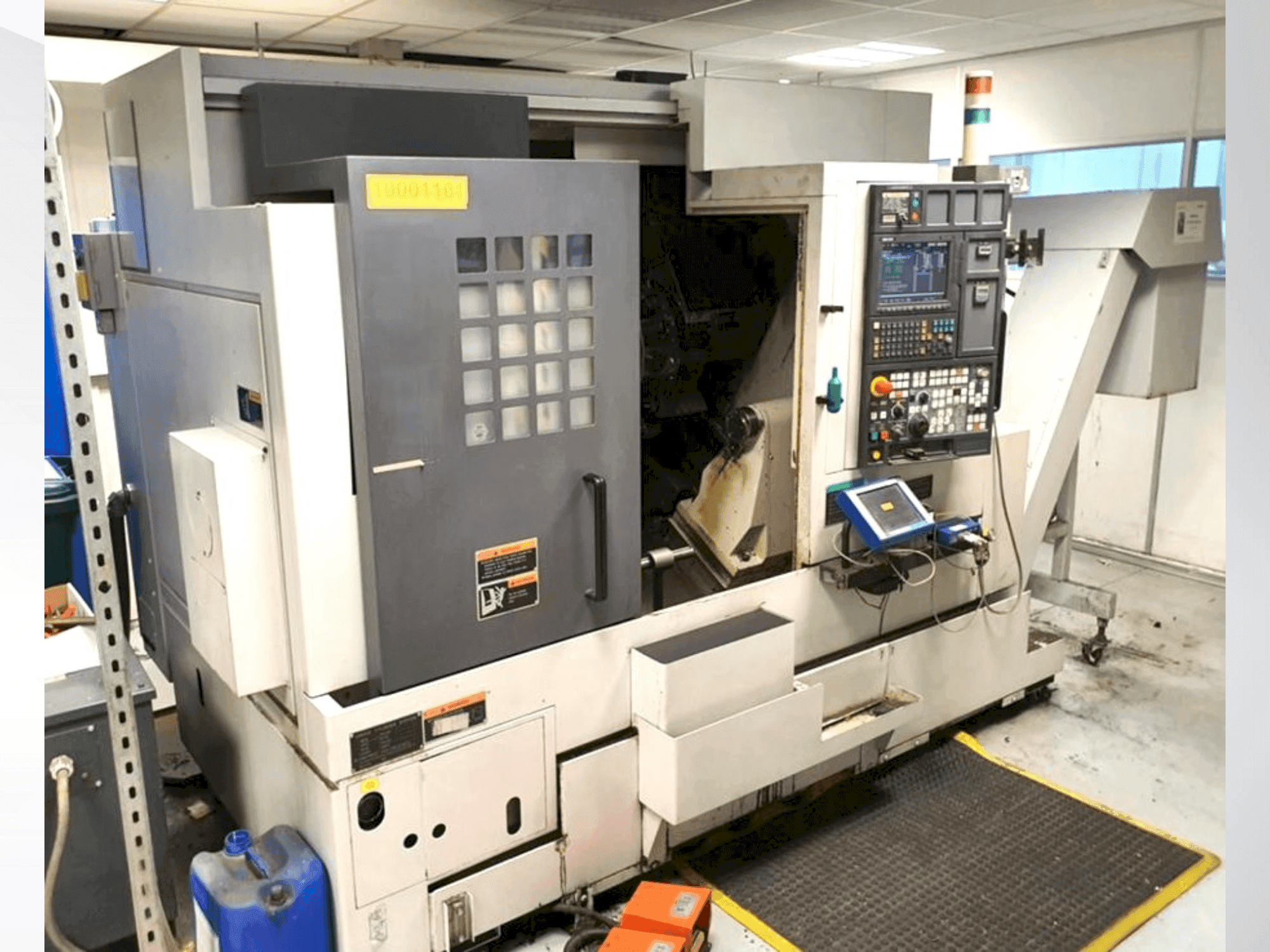 Prikaz stroja MORI SEIKI 2009 sprijeda