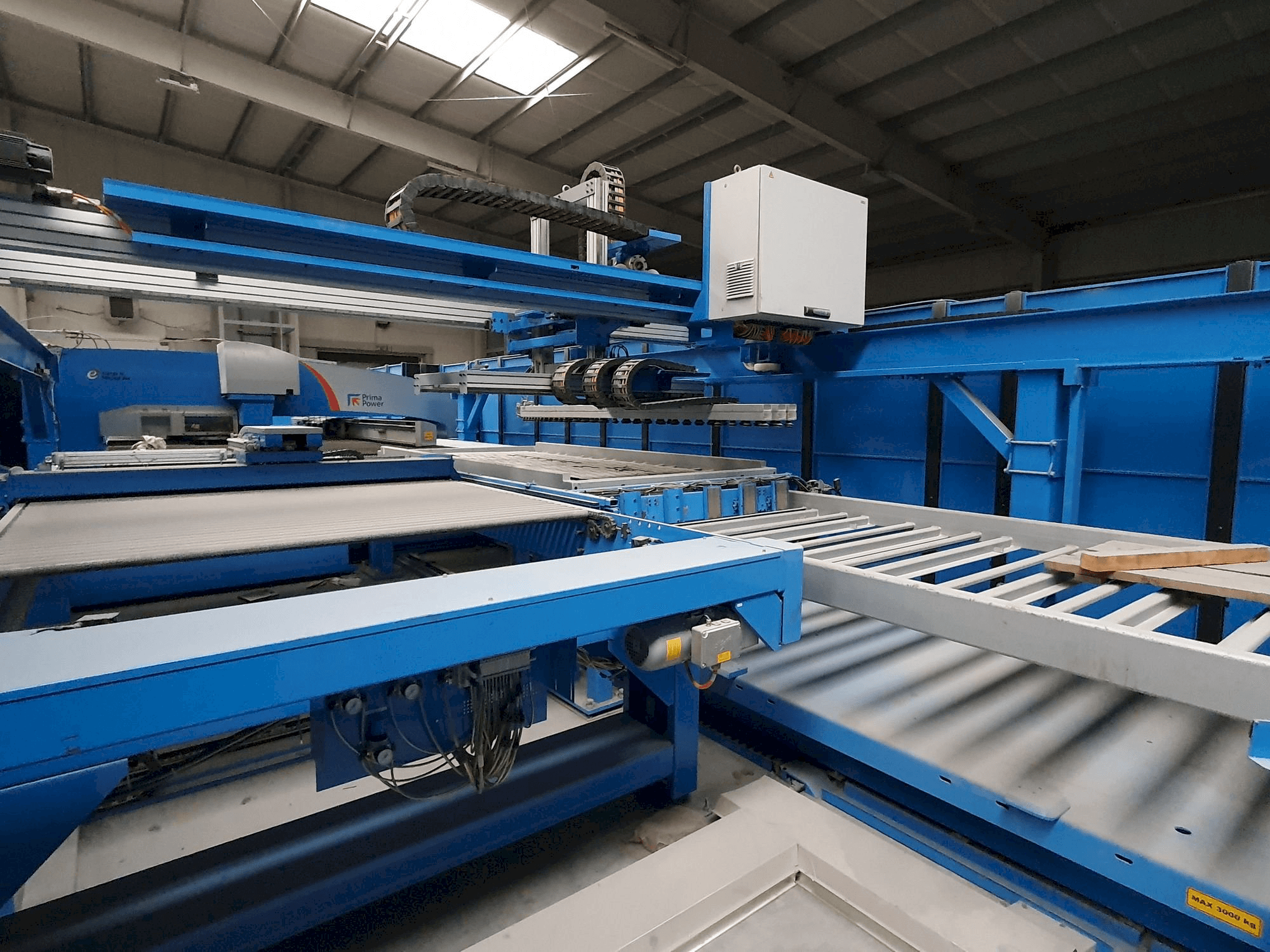 Prikaz stroja Prima Power LPe6f sprijeda