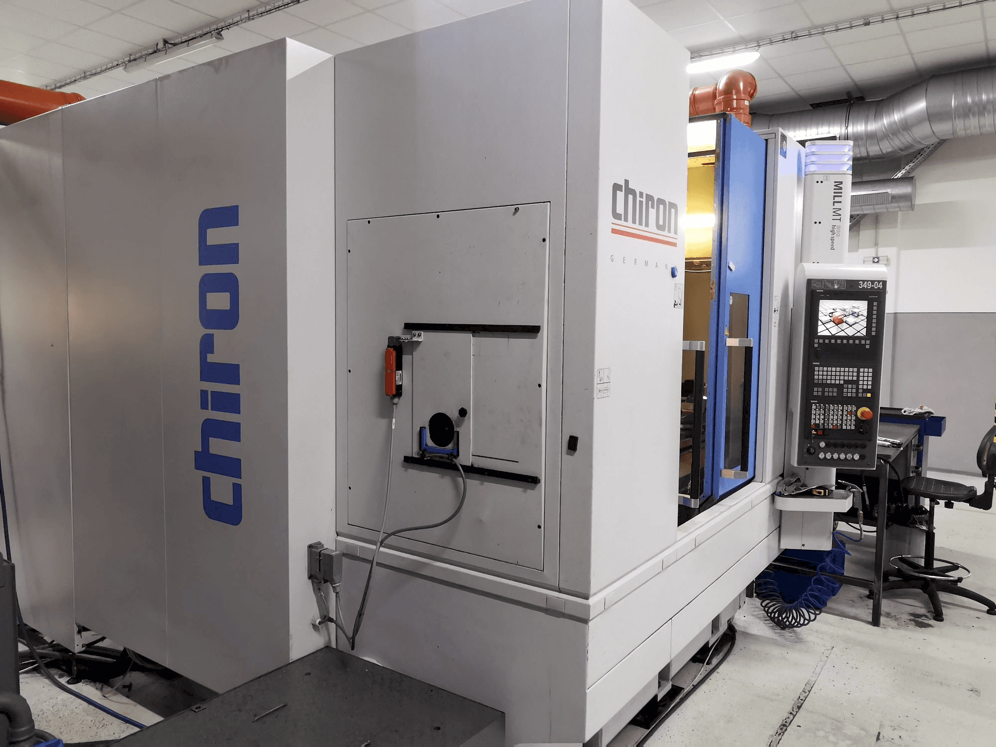 Prikaz stroja CHIRON MILL 800 sprijeda