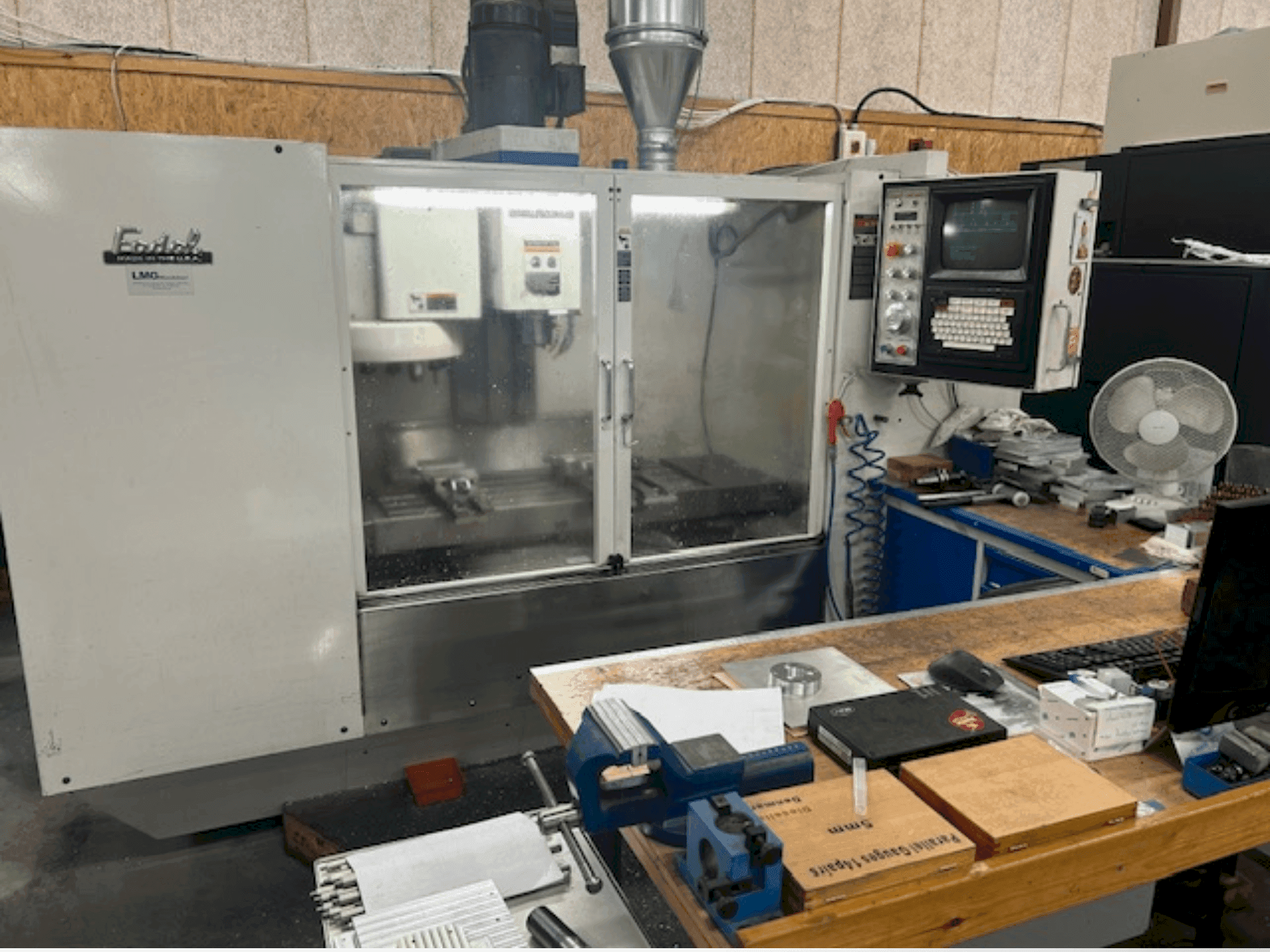 Prikaz stroja FADAL 906-1 sprijeda