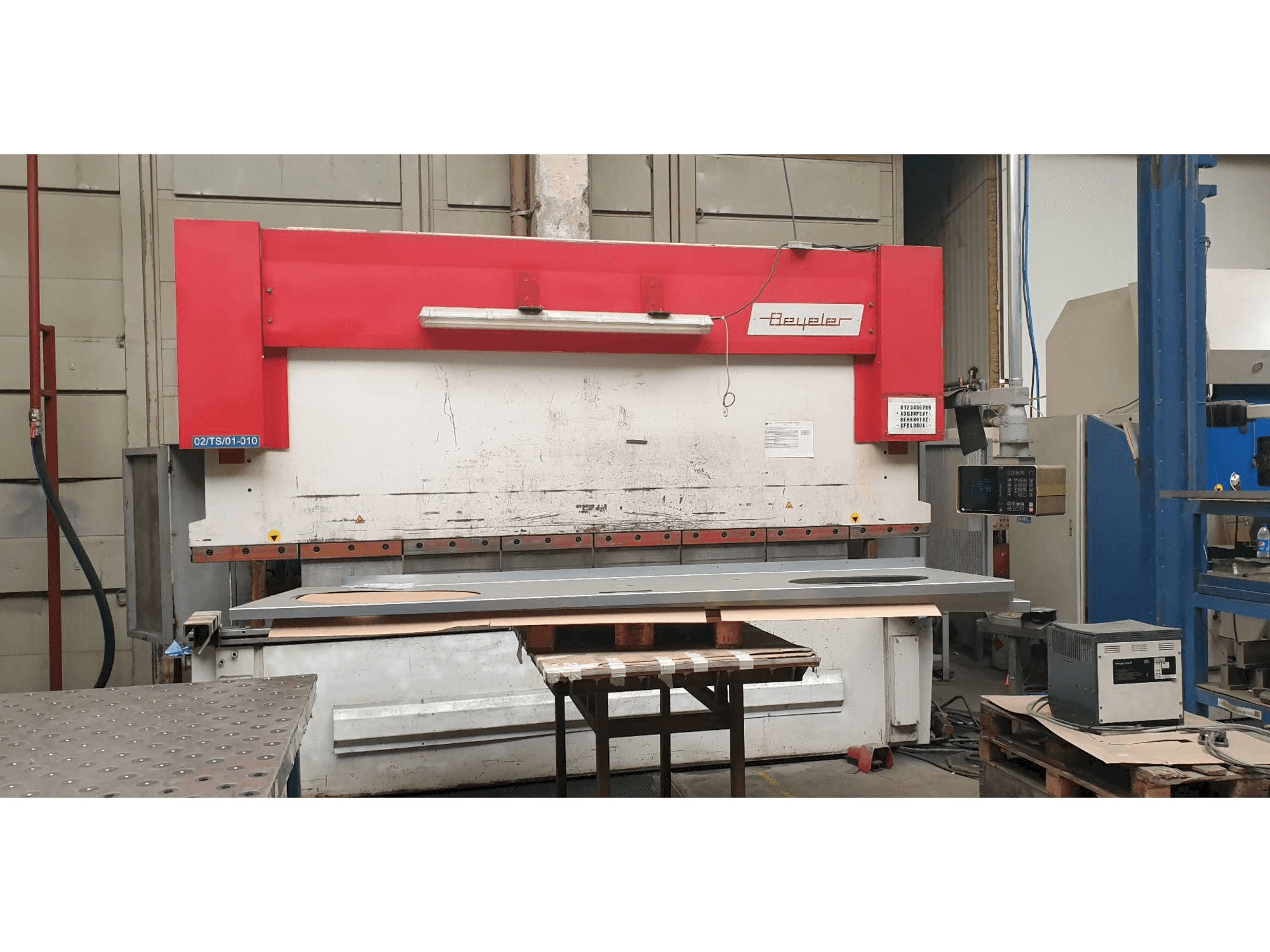 Prikaz stroja BEYELER RT 250x4100 sprijeda