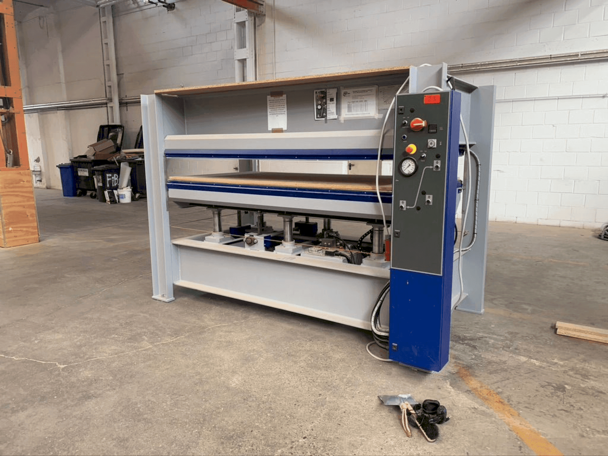 Prikaz stroja FORMAT4 HVP Typ 4 sprijeda