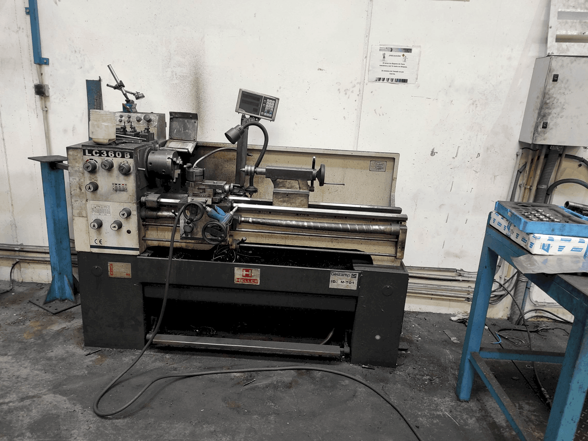 Prikaz stroja HELLER LC 360 B sprijeda
