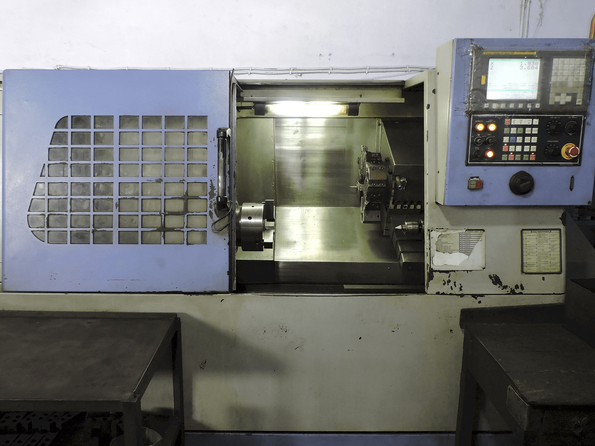 Prikaz stroja Macpower VX-200 sprijeda