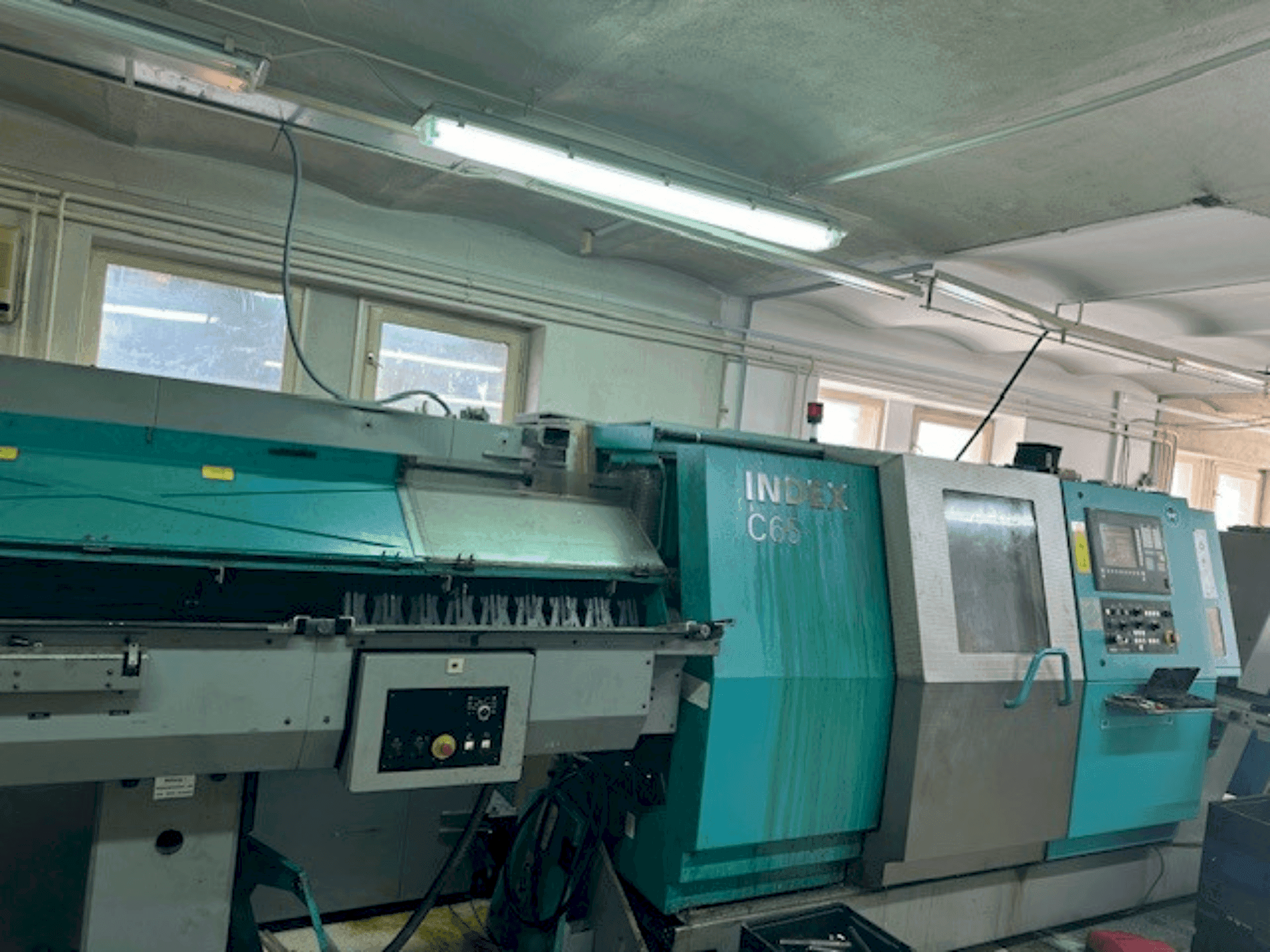 Prikaz stroja Index C65 sprijeda