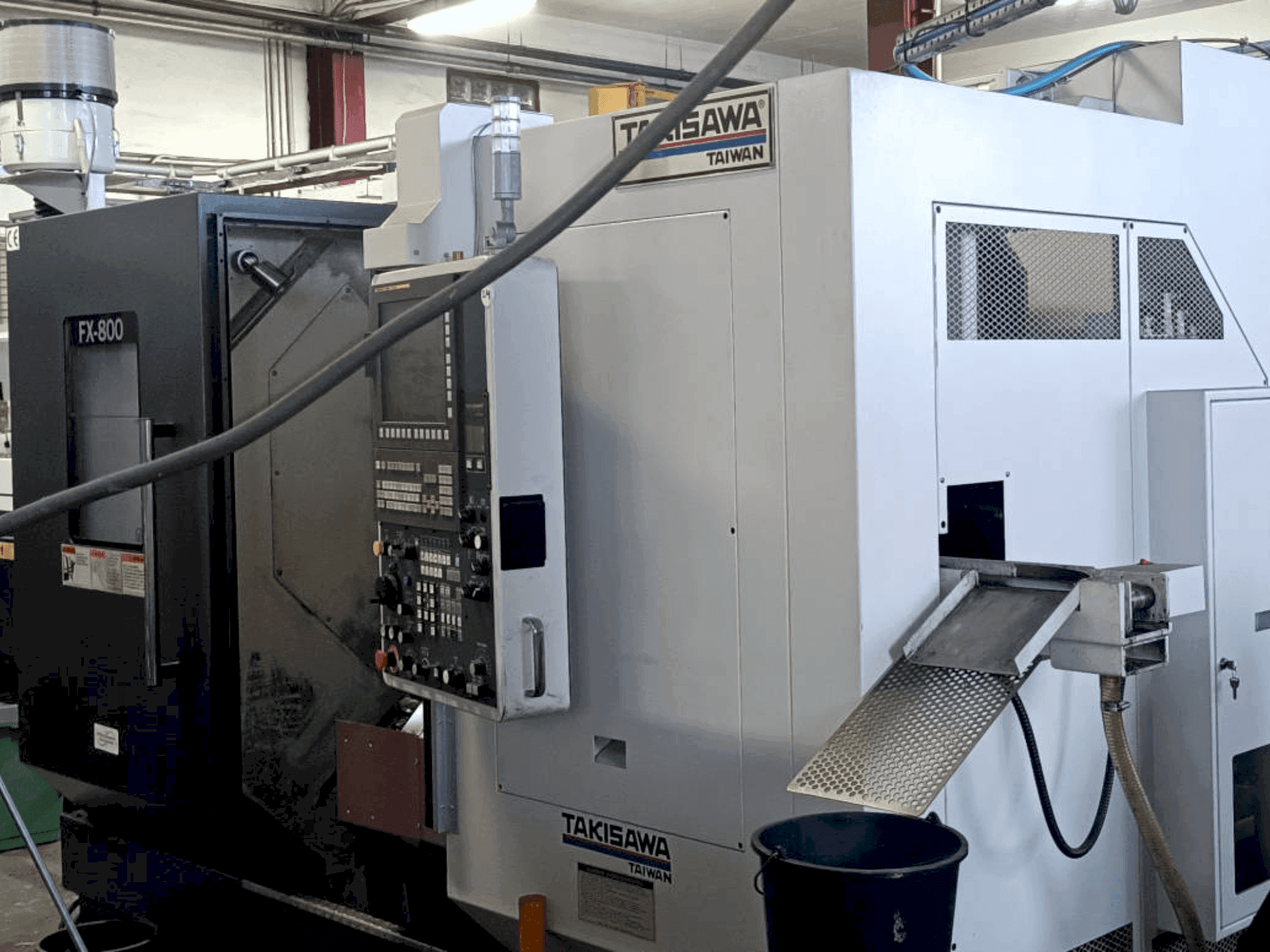 Prikaz stroja Takisawa FX800 sprijeda