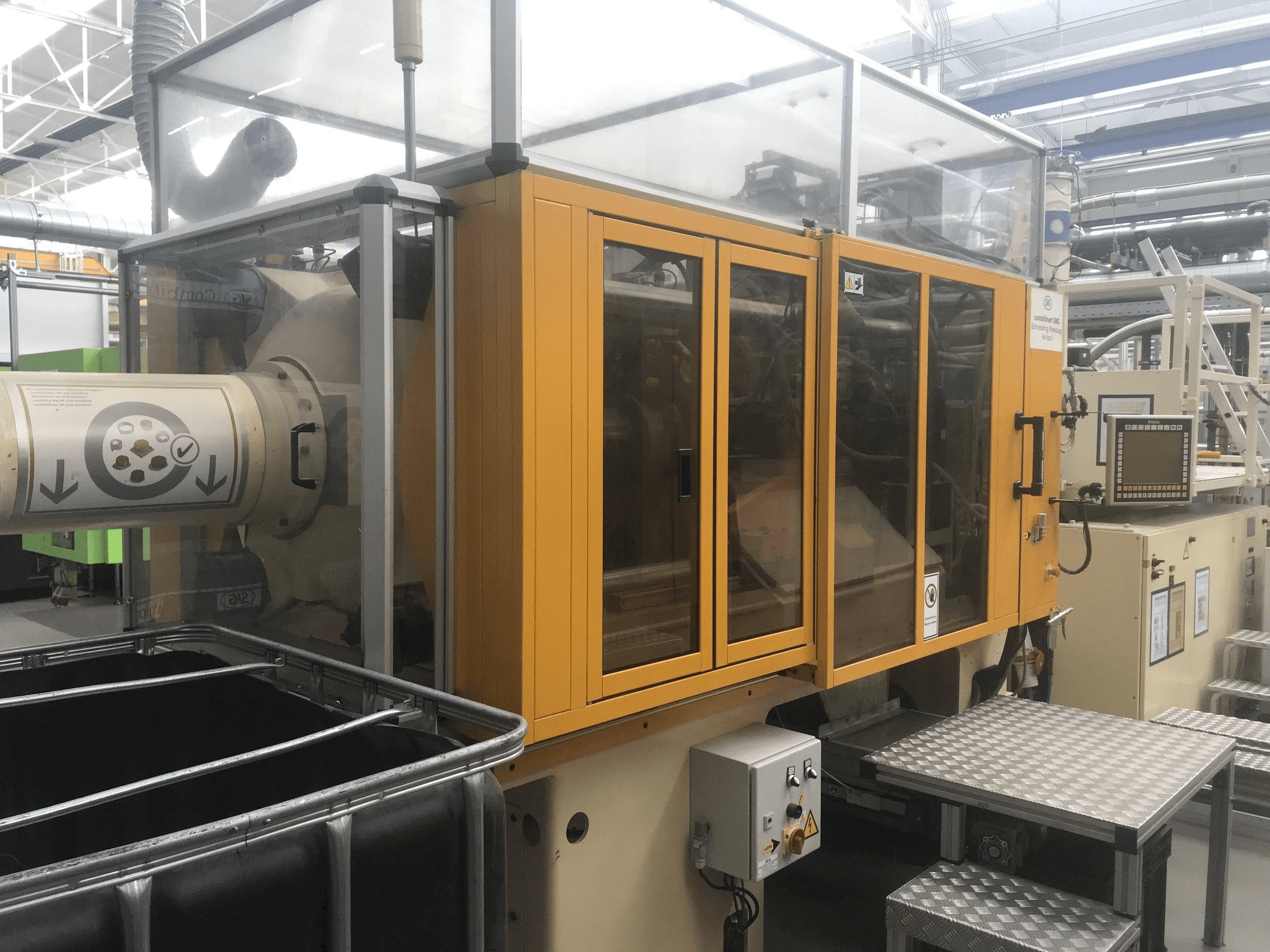 Prikaz stroja Husky H225 RS 45/38 sprijeda