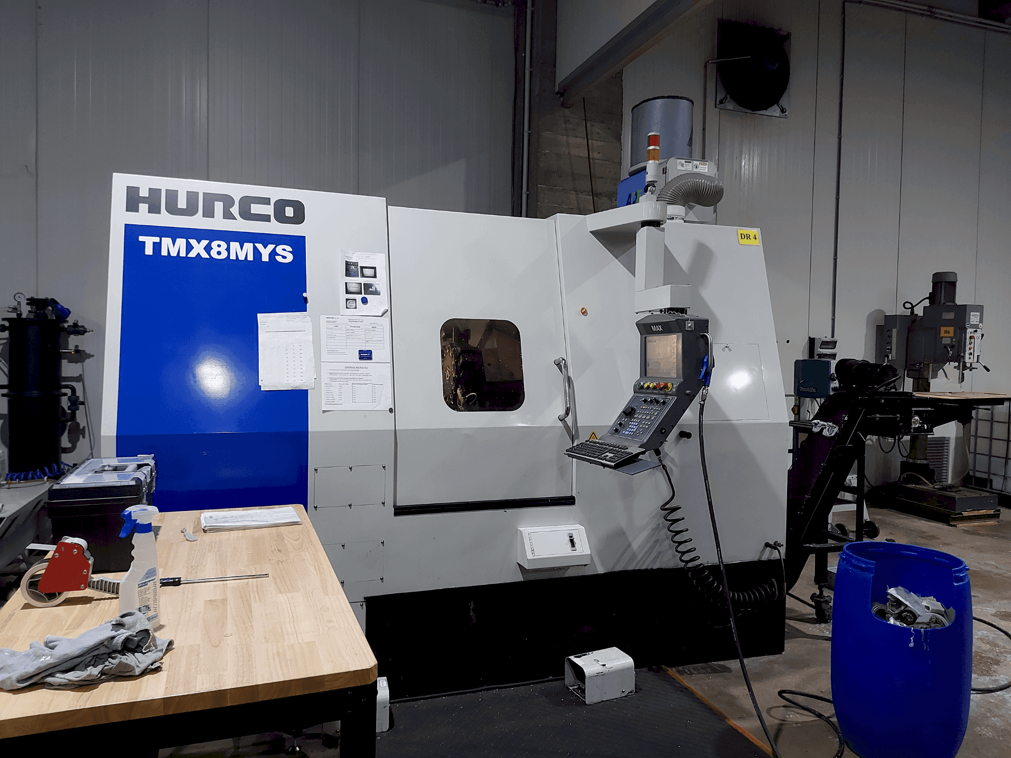 Prikaz stroja Hurco TMX 8MYS sprijeda