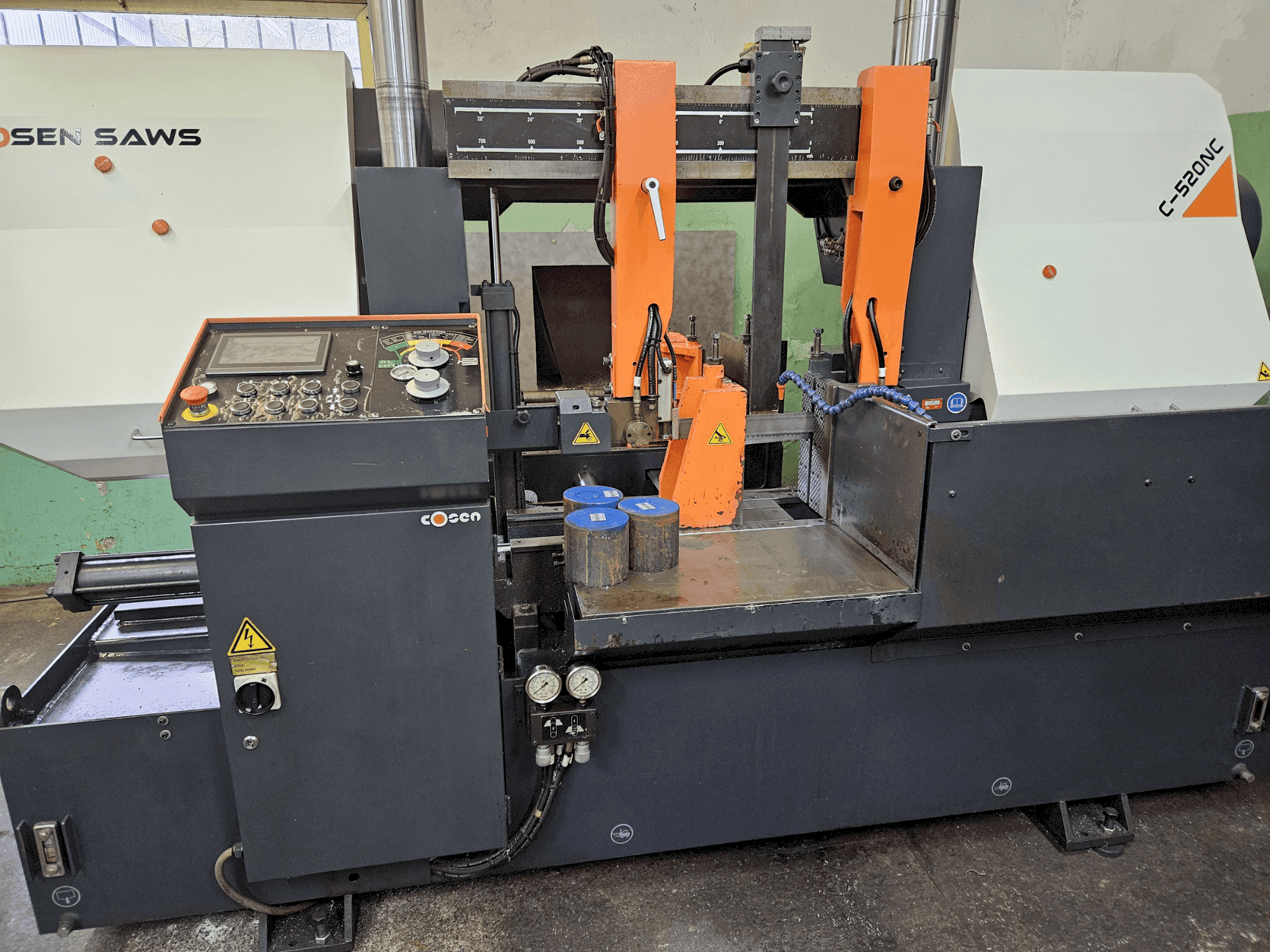 Prikaz stroja Cosen C-520CNC sprijeda