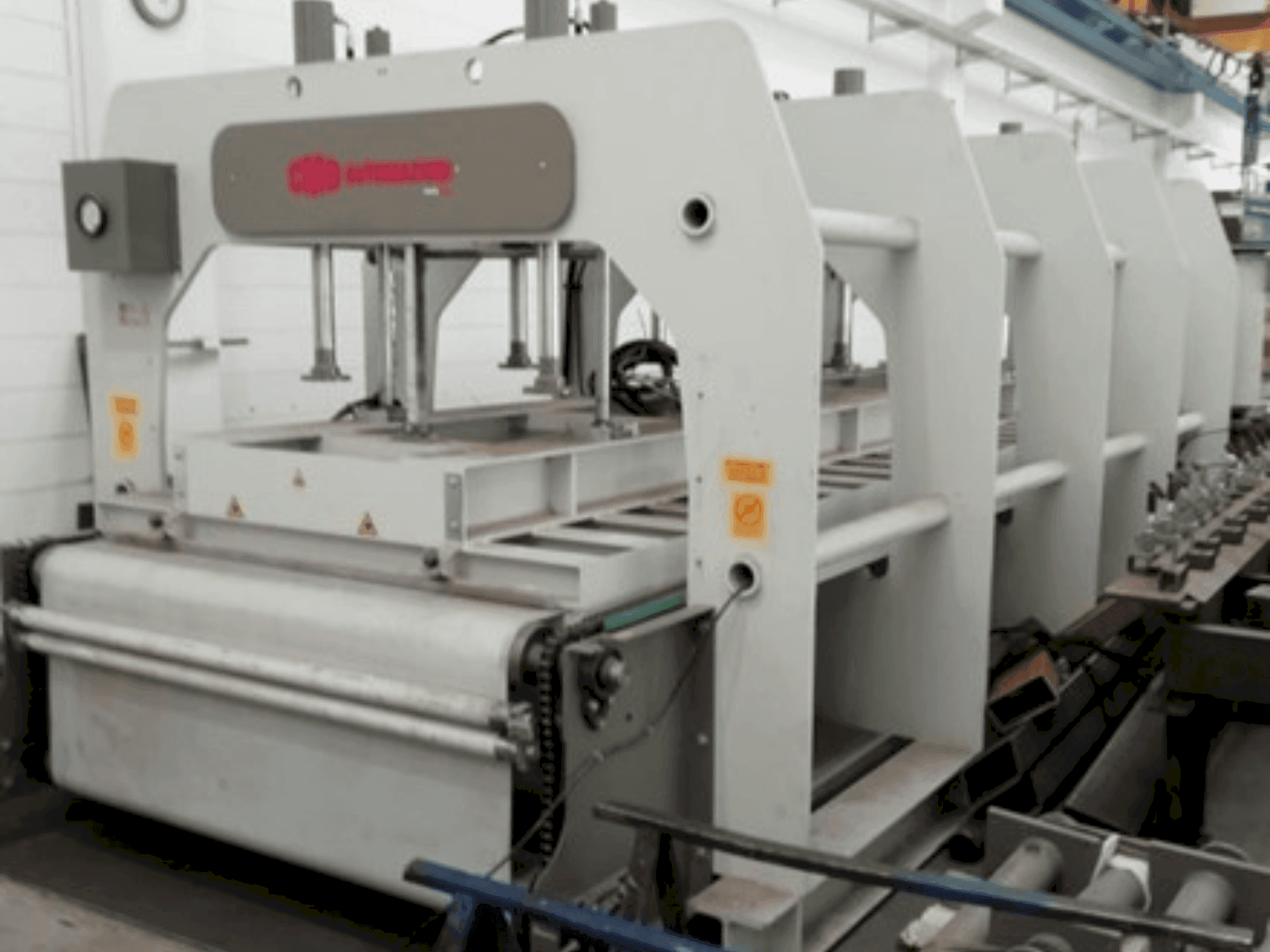 Prikaz stroja CMB PFR-CCL sprijeda