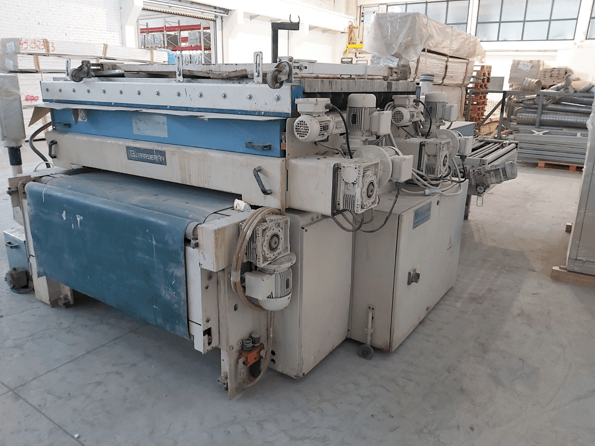 Prikaz stroja Barberan BRB2-1400-RR sprijeda