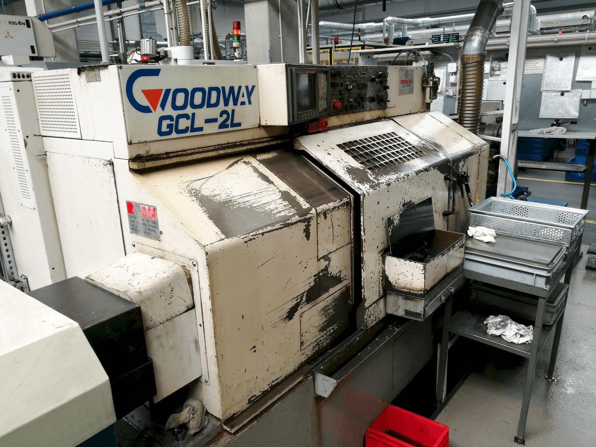 Prikaz stroja Goodway GCL-2L sprijeda